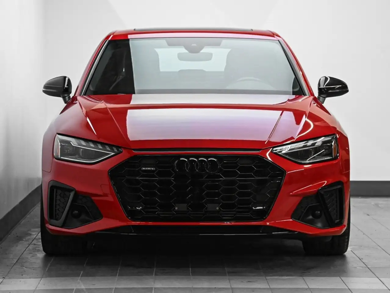 Audi A4 снимка Audi A4