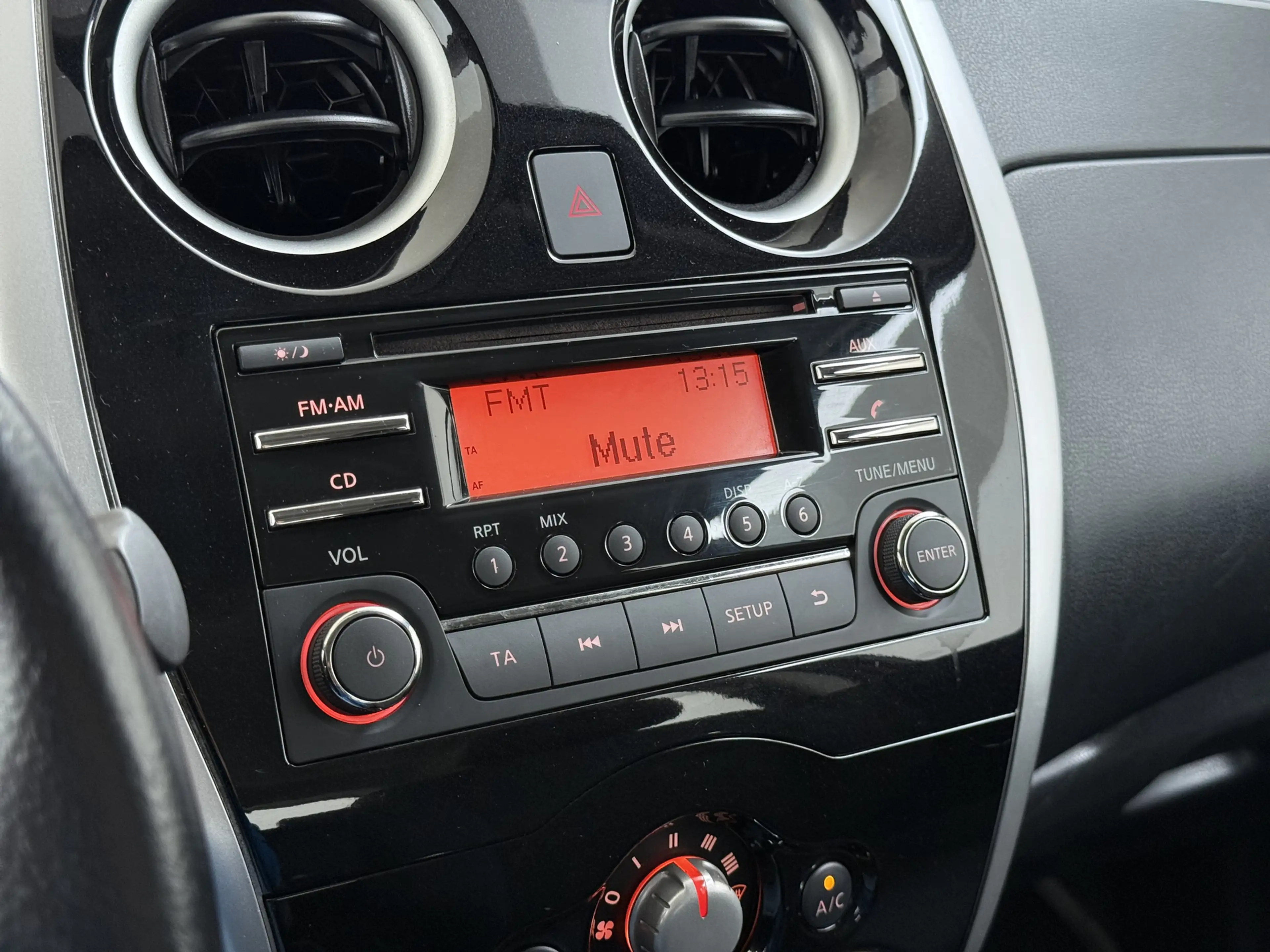 Nissan Note 1.2I 86PK Airco Bluetooth Cruise Control Isofix Ac — photo 17