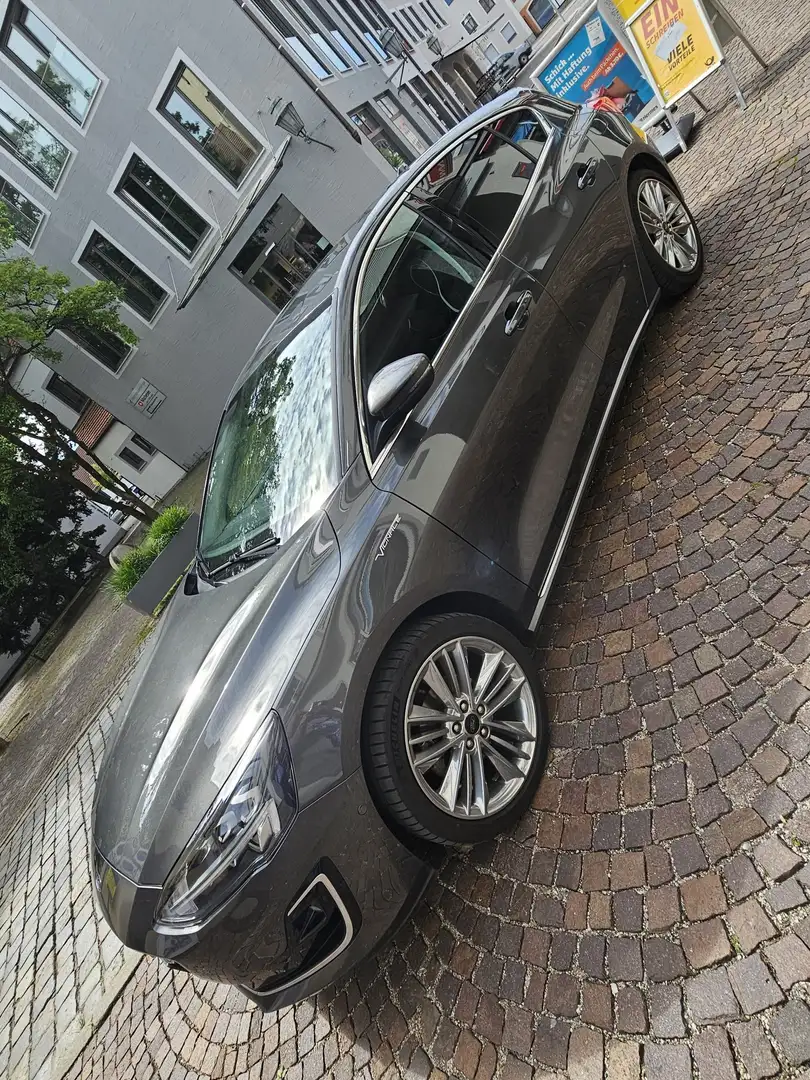 Ford Focus Vignale Grau - 2