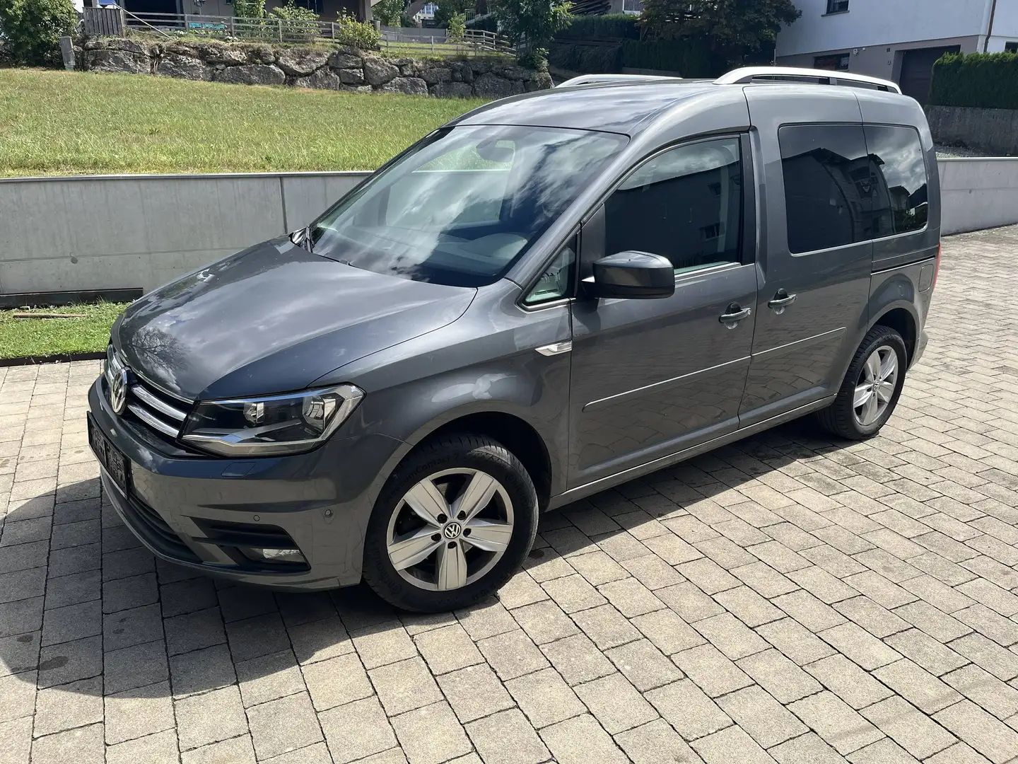 Volkswagen Caddy Bluemotion, Winterpaket Grau - 1