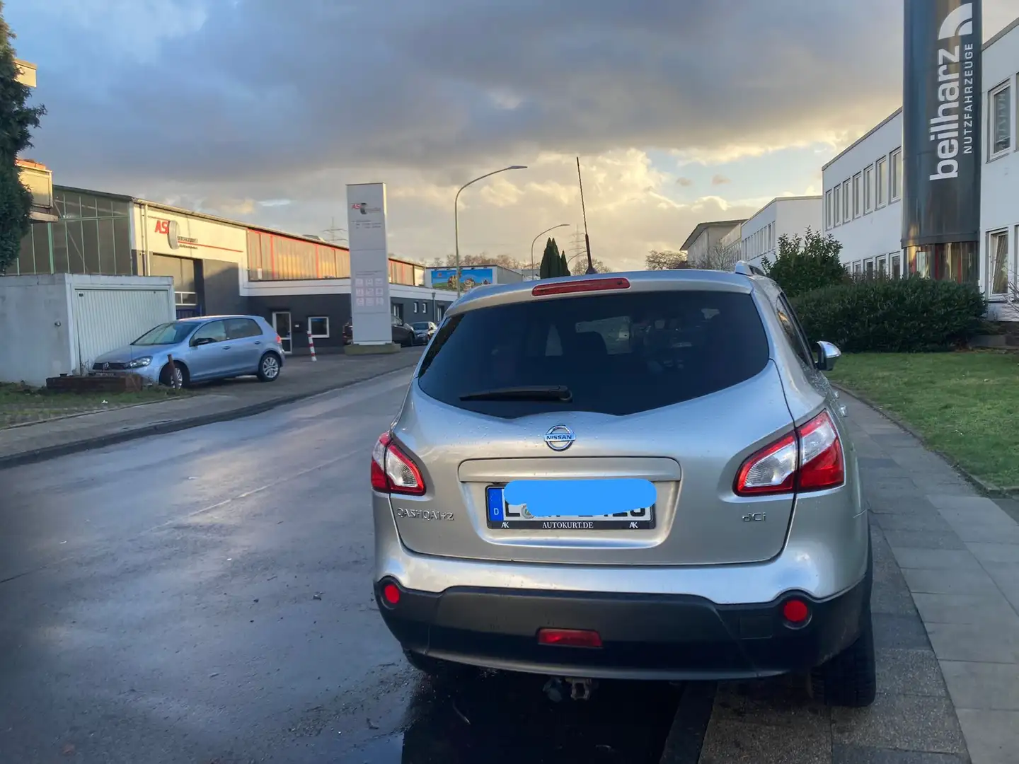 Nissan Qashqai+2 1.6 dCi DPF tekna Grau - 2