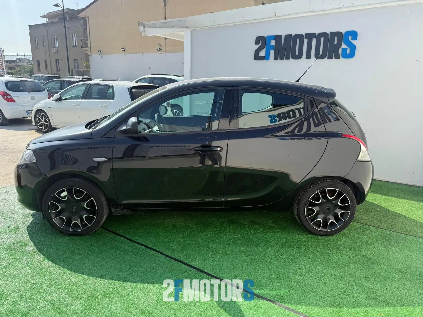 Lancia Ypsilon S Momo Design ecochic Gpl 69cv E6 Nero - 2