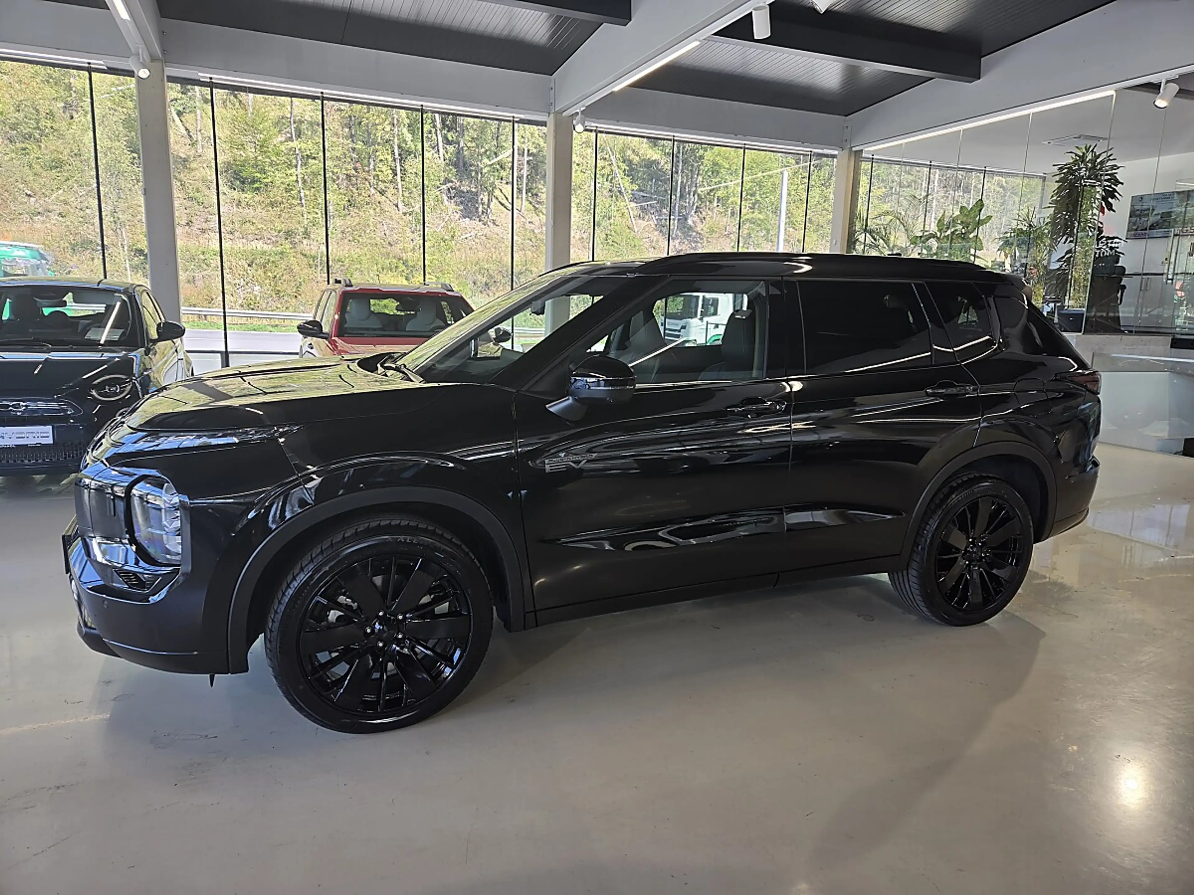 Mitsubishi Outlander 2,4 PHEV S-AWC Diamond — photo 5
