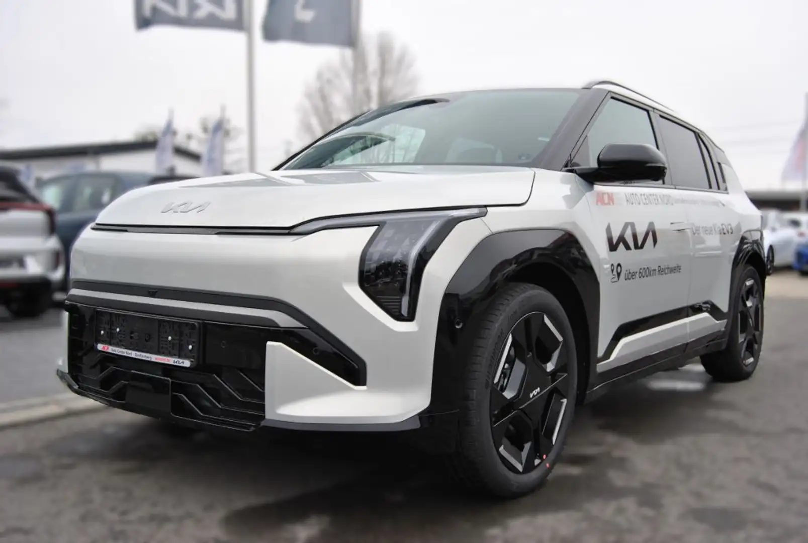 Kia EV3 81,4-kWh FWD GT-Line UVP 53.268 EUR Silber - 1