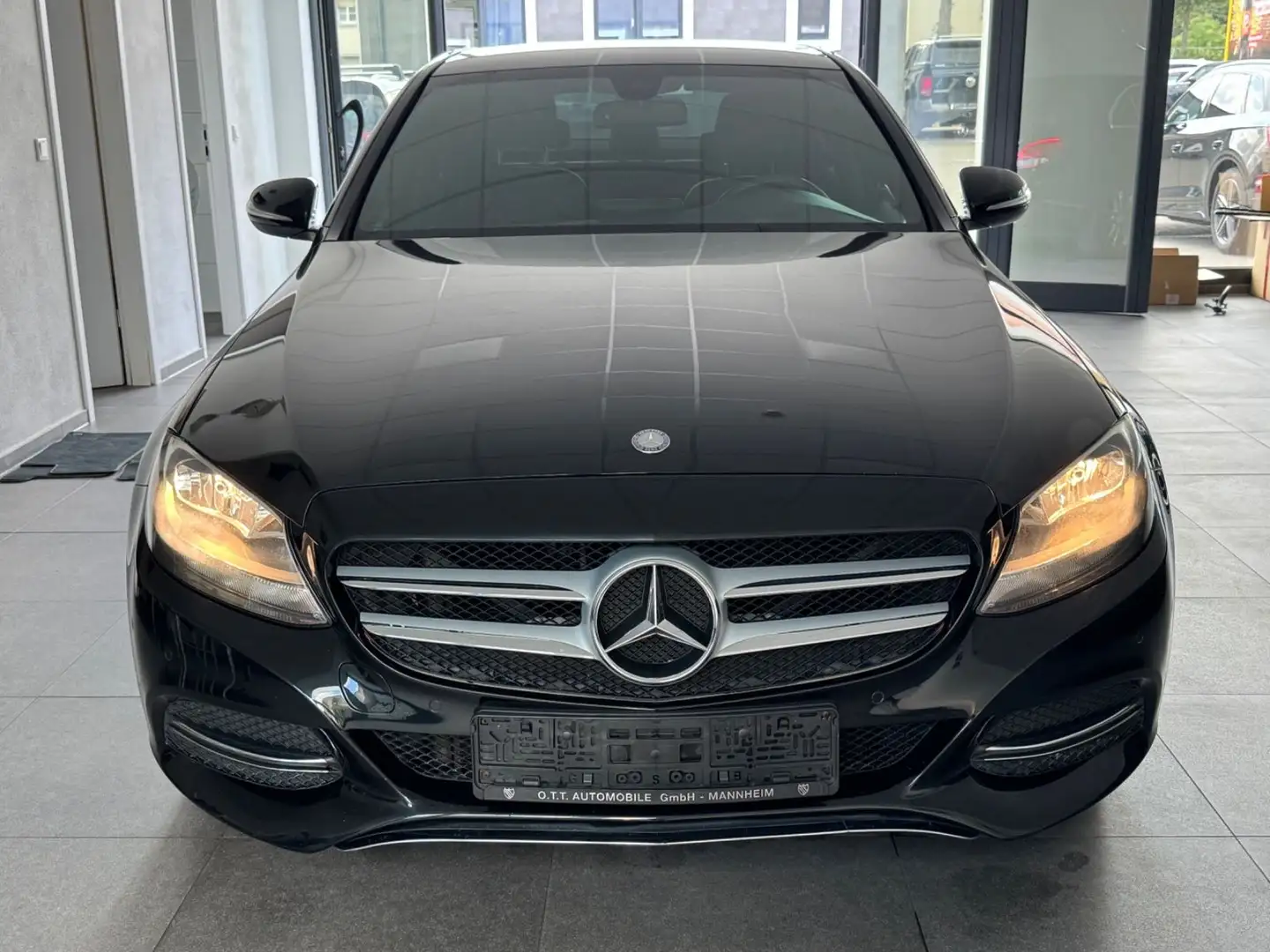 Mercedes-Benz C 220 d Avantgarde Lim. Aut.-Navi-PDC-SHZ- Czarny - 2