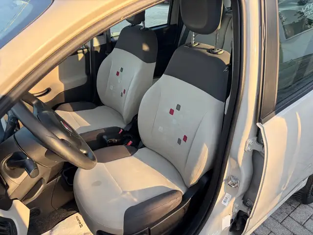 Fiat Panda view 9