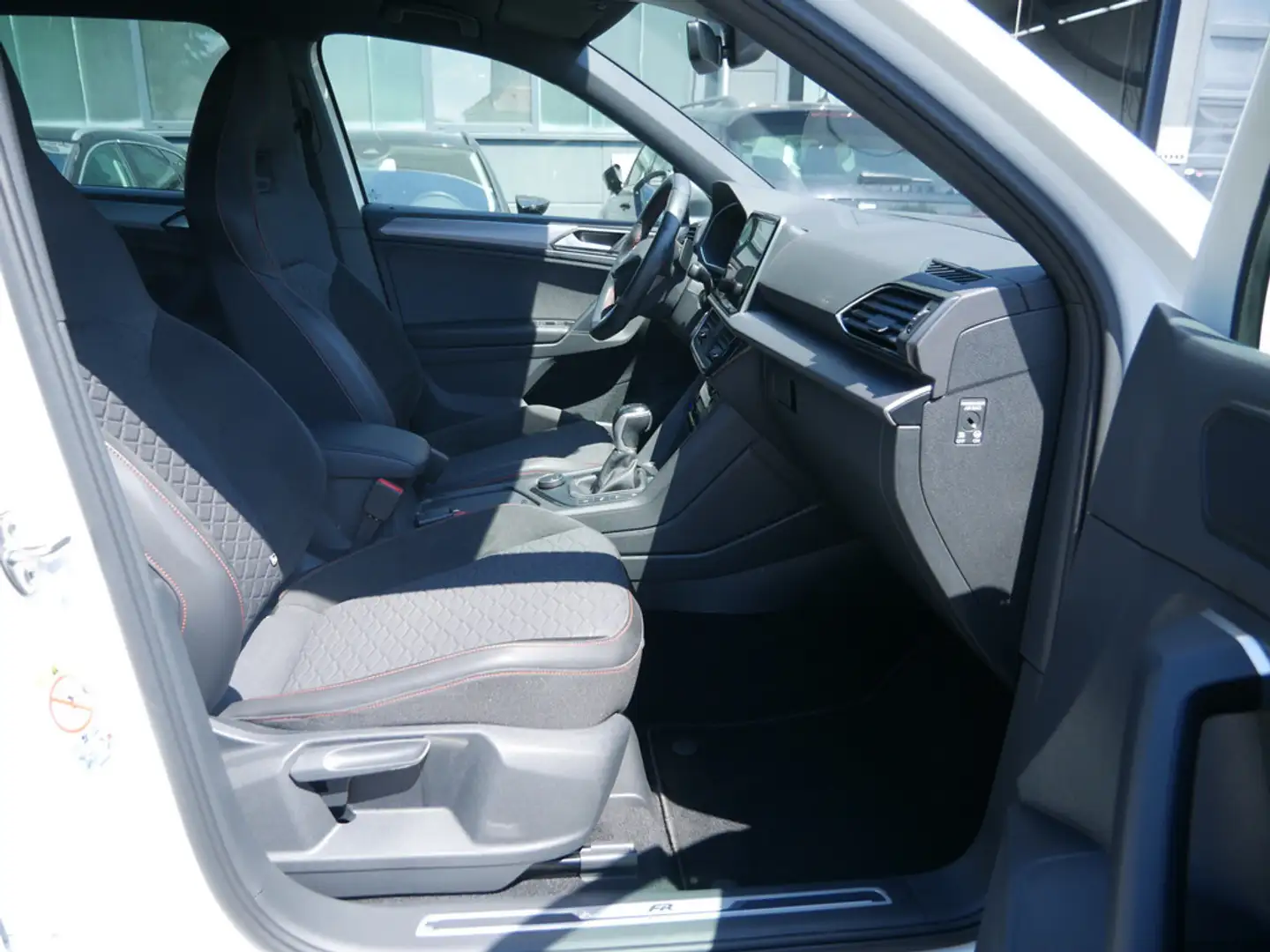 SEAT Tarraco 1.4 TSI FR e-Hybrid 20"-LM AHK 360° Weiß - 2