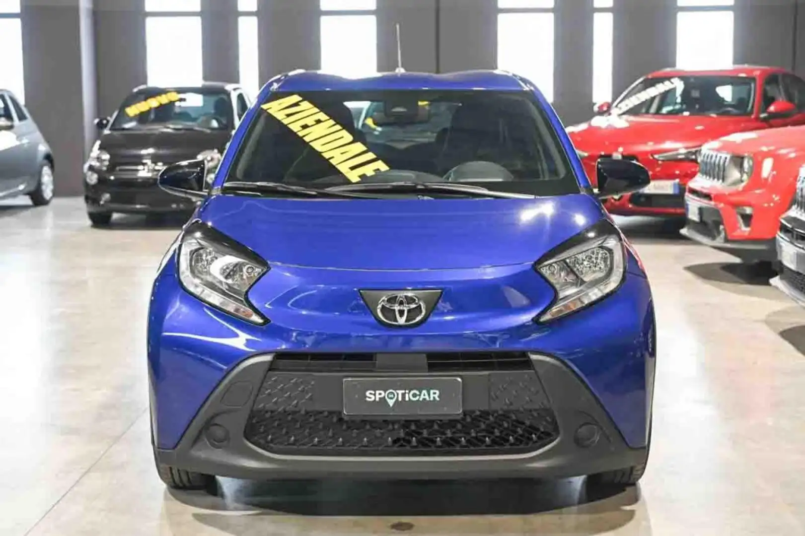 Toyota Aygo X 1.0 VVT-i 72 CV 5 porte Active Blau - 2