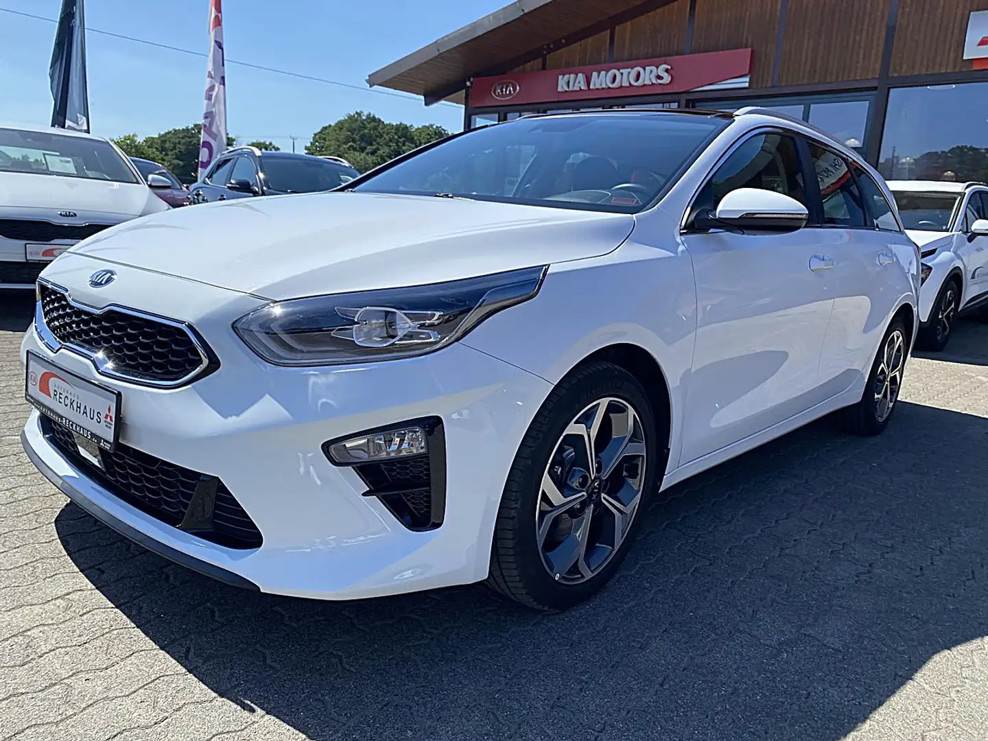 Kia Ceed / cee'd Sportswagon 1.5T DCT7 SPIRIT NAVI GLASDACH Klima Blanc - 2