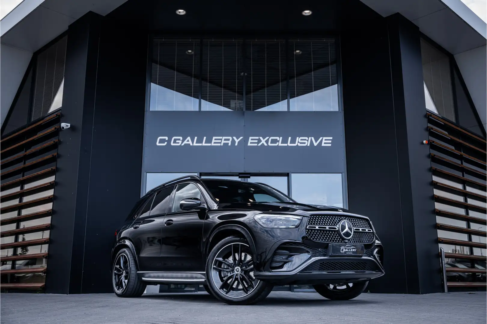 Mercedes-Benz GLE 400 GLE e 4MATIC AMG Line - Panorama | Burmester | Luc Noir - 1
