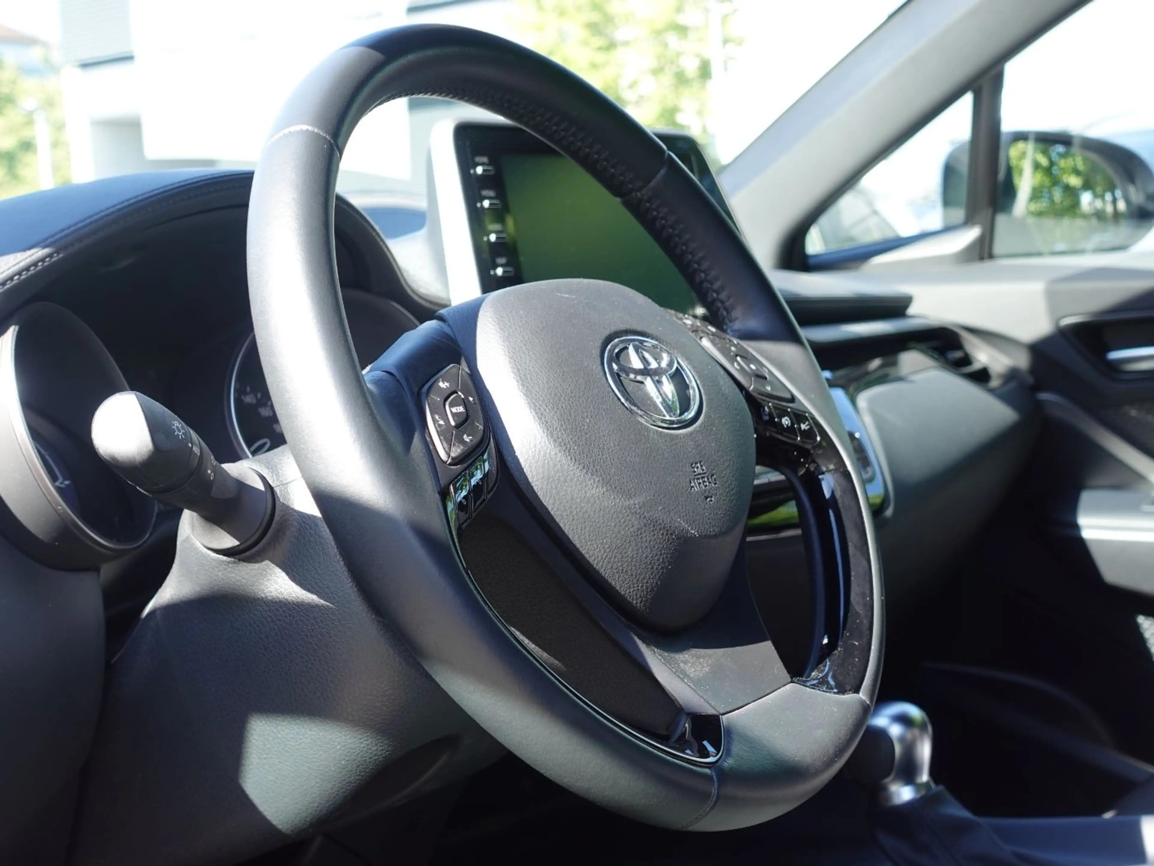 Toyota C-HR 1.8 Flow zuverlässiger Crossover*wenig KM — photo 13