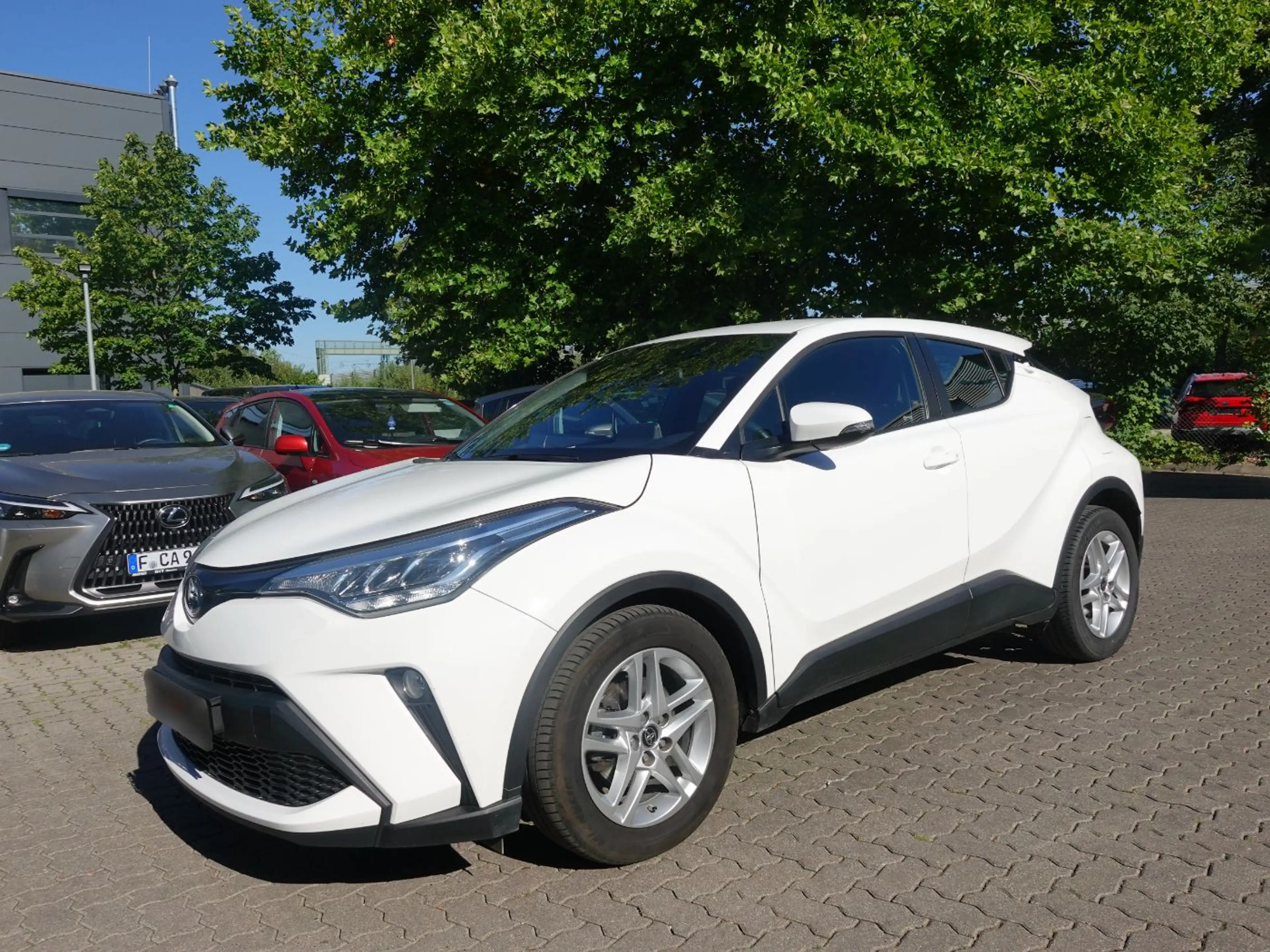 Toyota C-HR 1.8 Flow zuverlässiger Crossover*wenig KM — photo 2