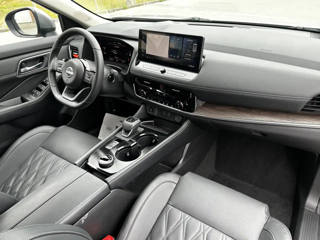 Nissan Rogue снимка Nissan Rogue