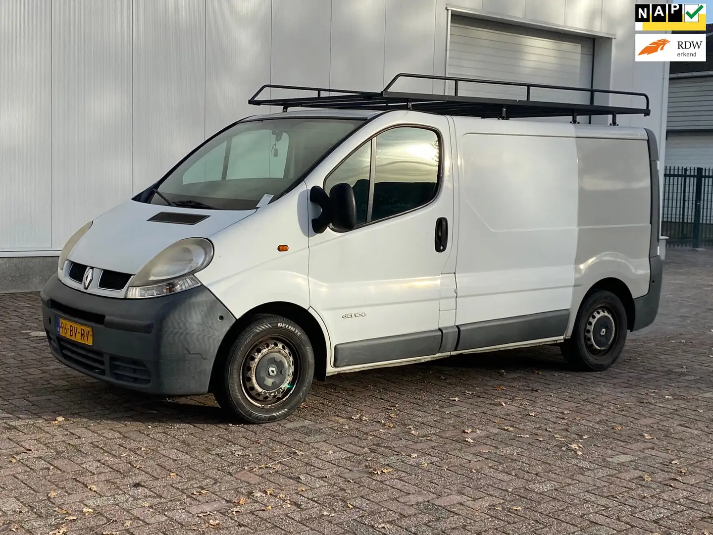 Renault Trafic 1.9 dCi L1H1 LEES TEKST Grijs - 1