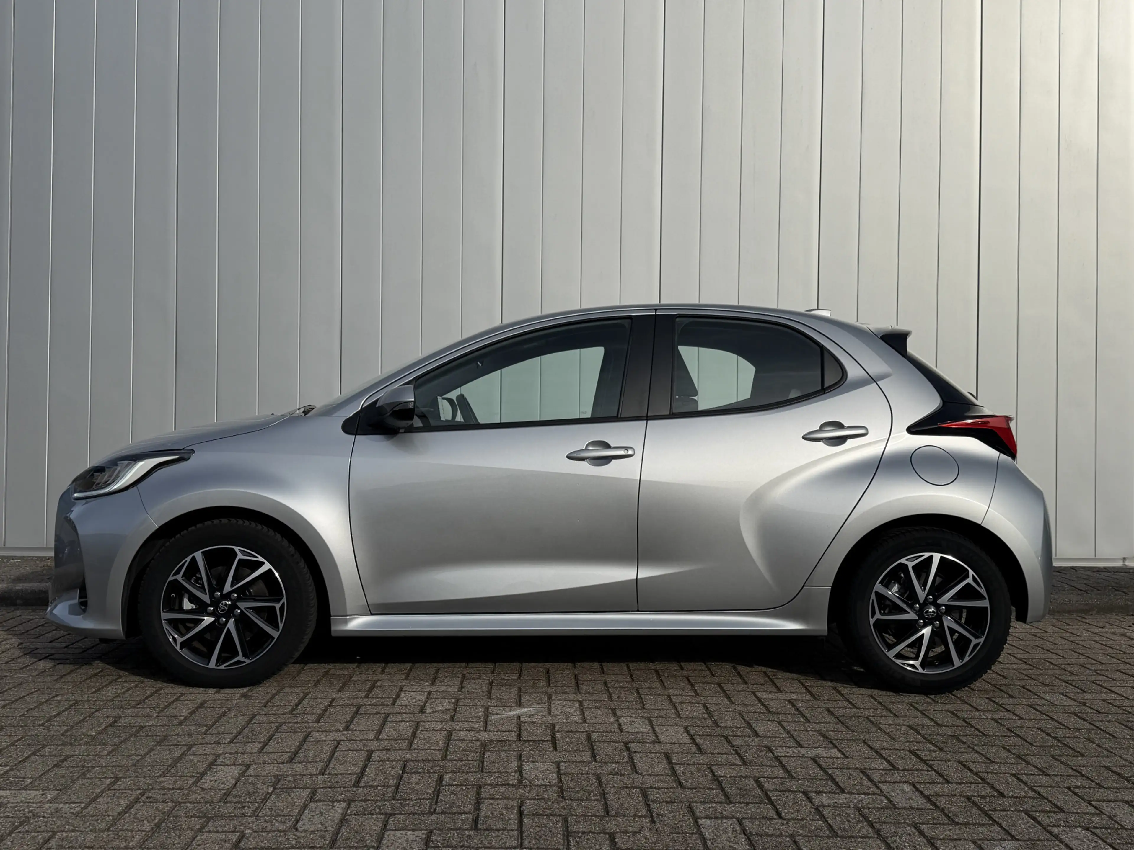 Toyota Yaris 1.5 Hybrid Dynamic NL Auto 1e Eigenaar Dealer Onde — photo 2
