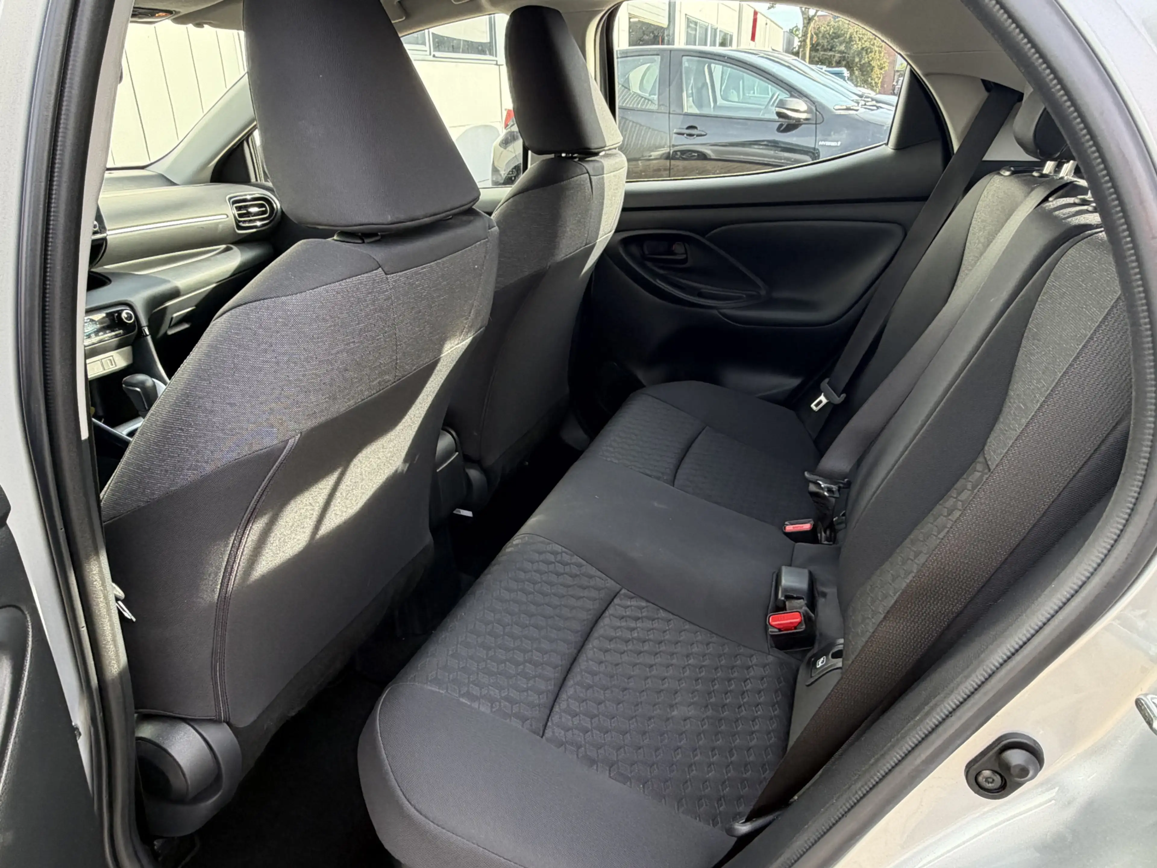 Toyota Yaris 1.5 Hybrid Dynamic NL Auto 1e Eigenaar Dealer Onde — photo 8