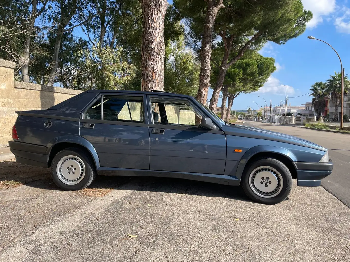 Alfa Romeo 75 2.0i ts - 2