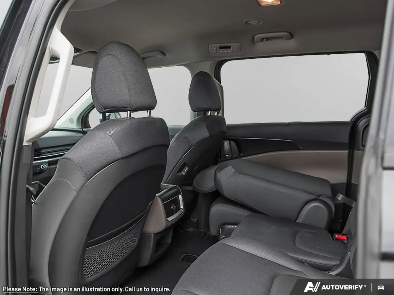 Kia Carnival снимка Kia Carnival