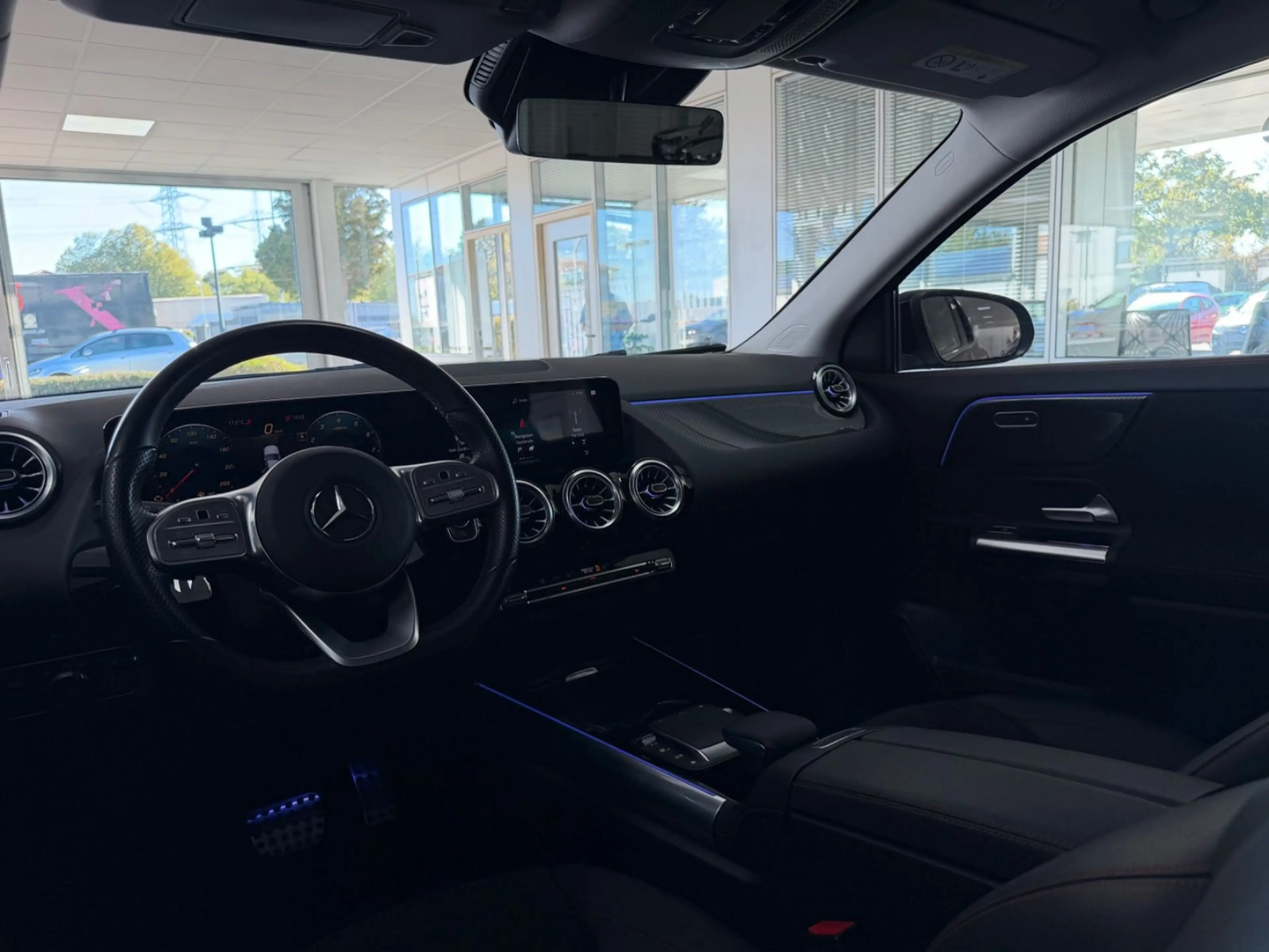 Mercedes-Benz GLA 200 4Matic AMG Line / 2.Hand / LED — photo 12