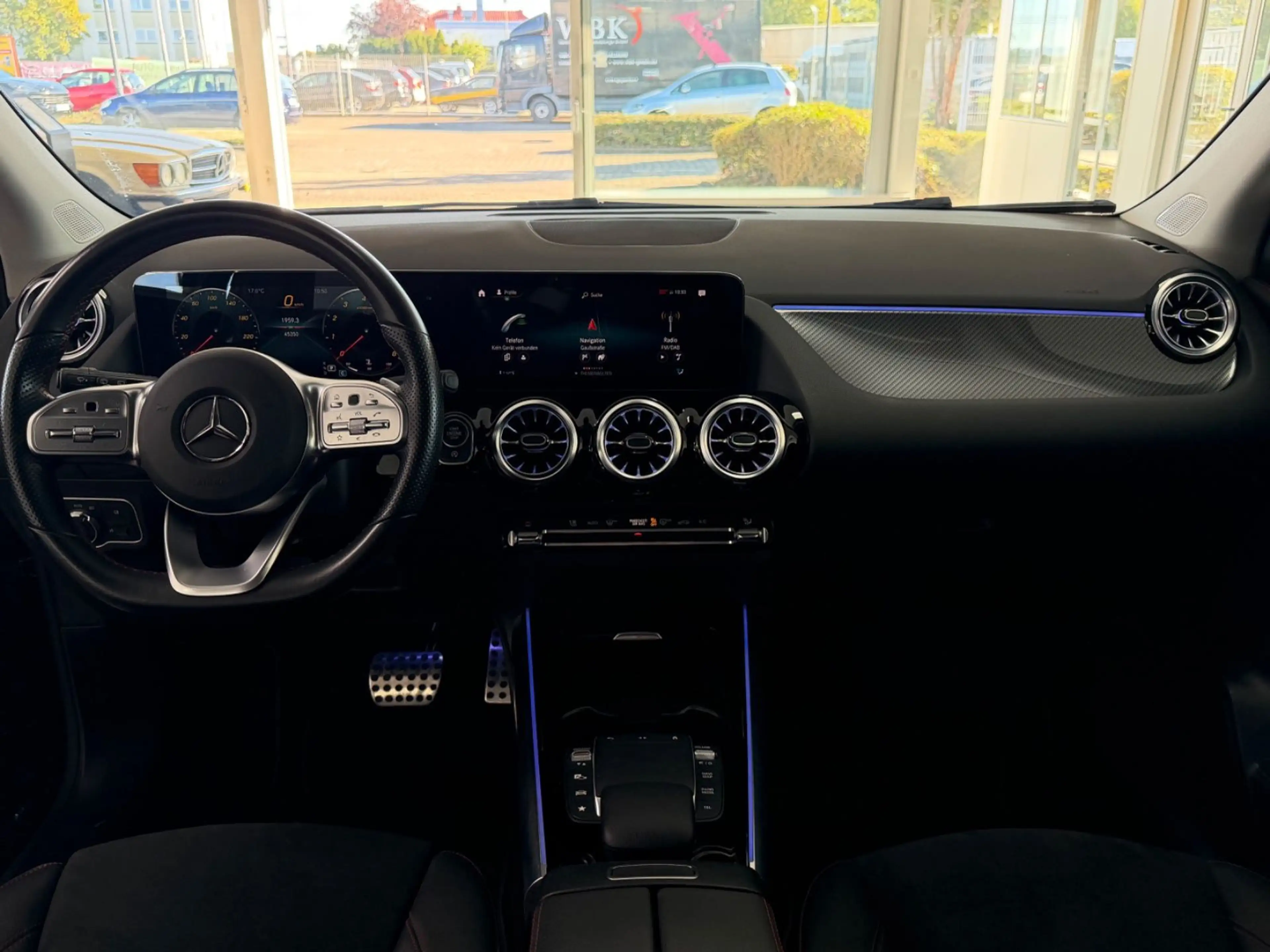 Mercedes-Benz GLA 200 4Matic AMG Line / 2.Hand / LED — photo 16