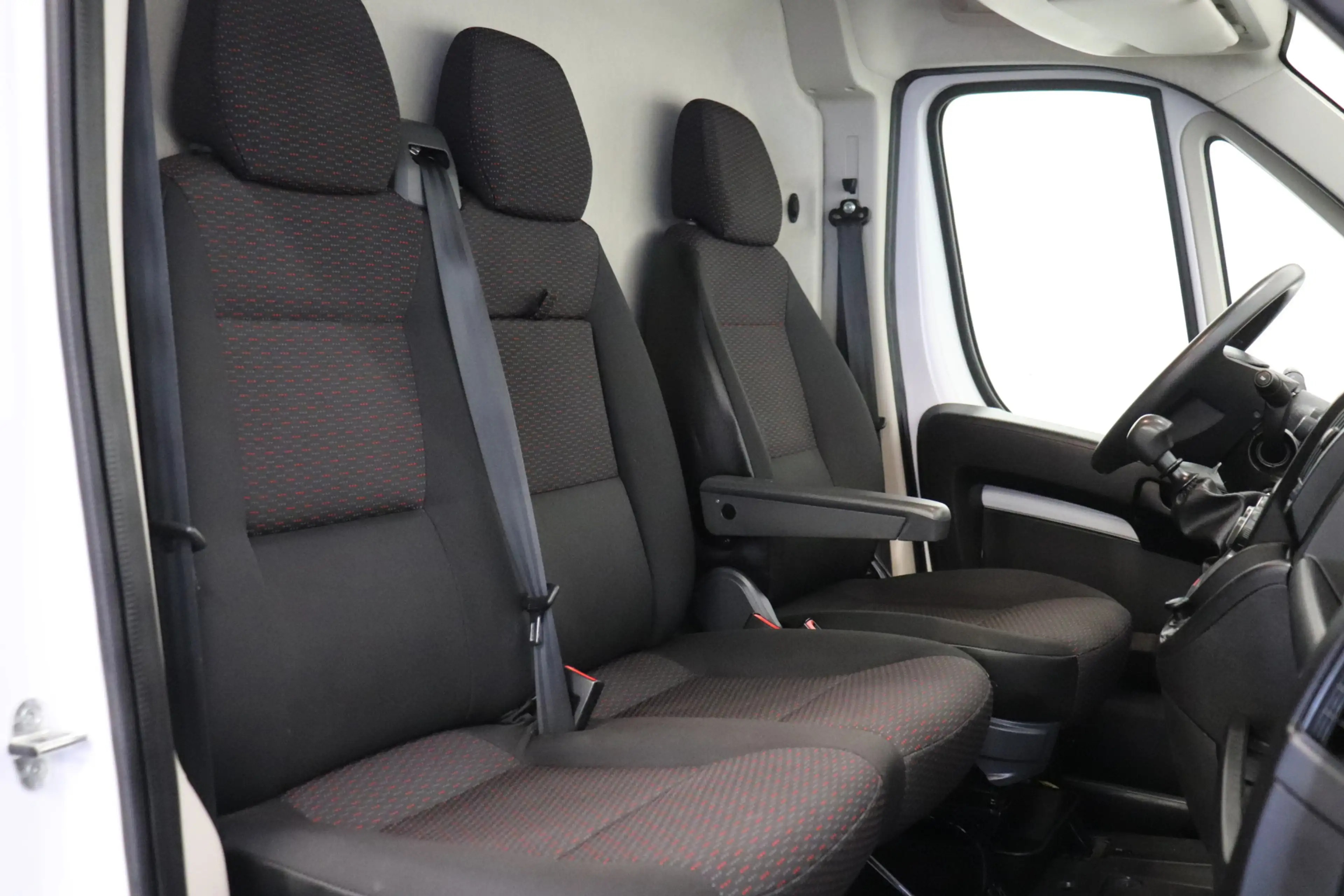 Citroen Jumper 2.2 BlueHDi 120PK L1H1 EURO 6 - Airco - Cruise - P — photo 4