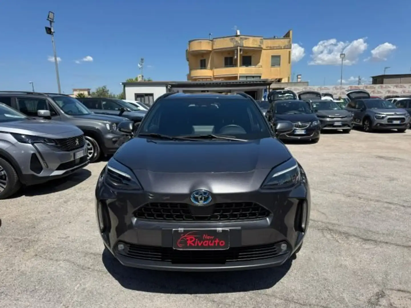 Toyota Yaris Yaris Cross Cross 1.5h Trend fwd 116cv e-cvt Gri - 1