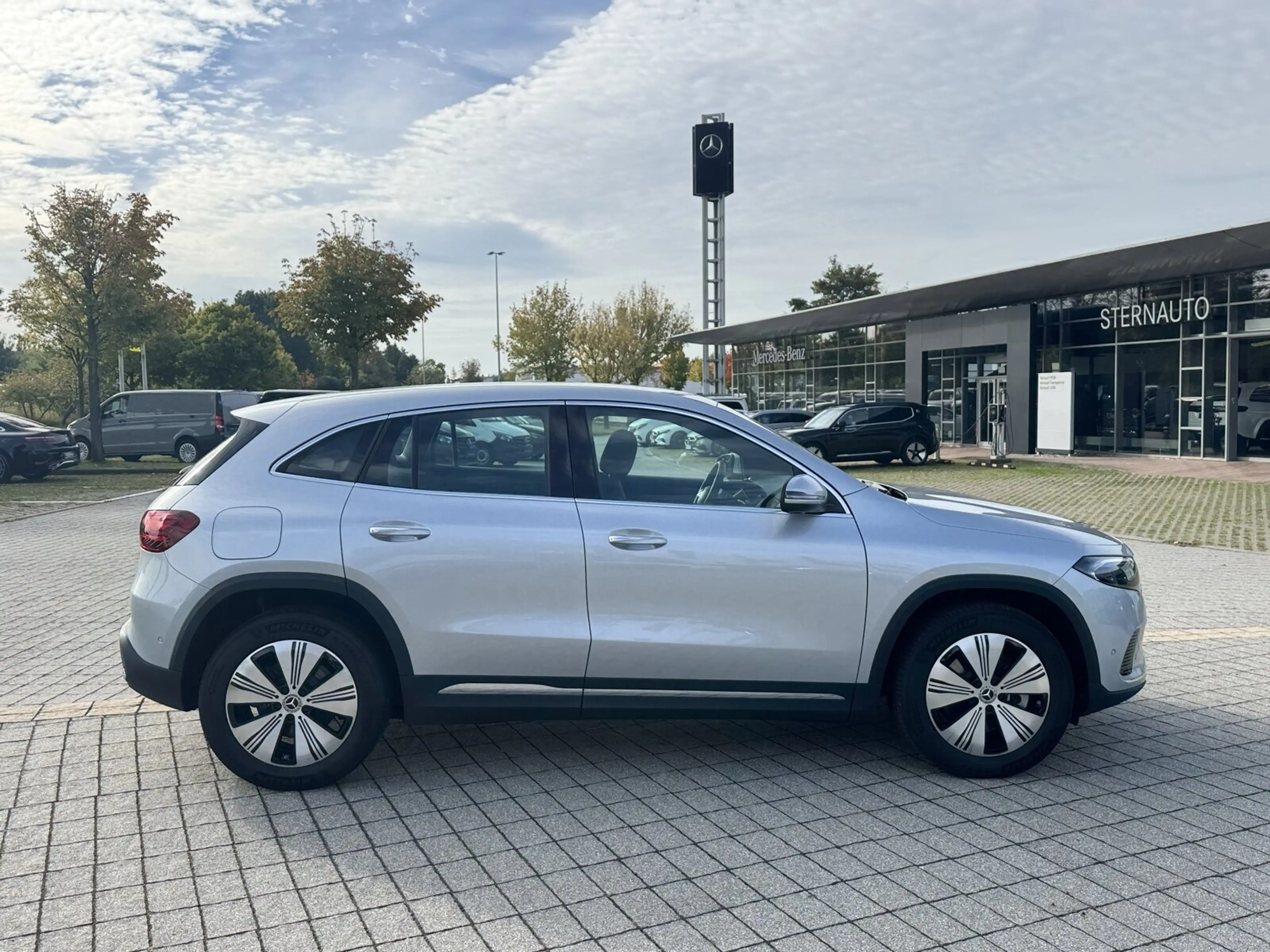 Mercedes-Benz EQA 250 EQA 250+ Progr Keyl Go RüKam LED Distro Soundsys — photo 8