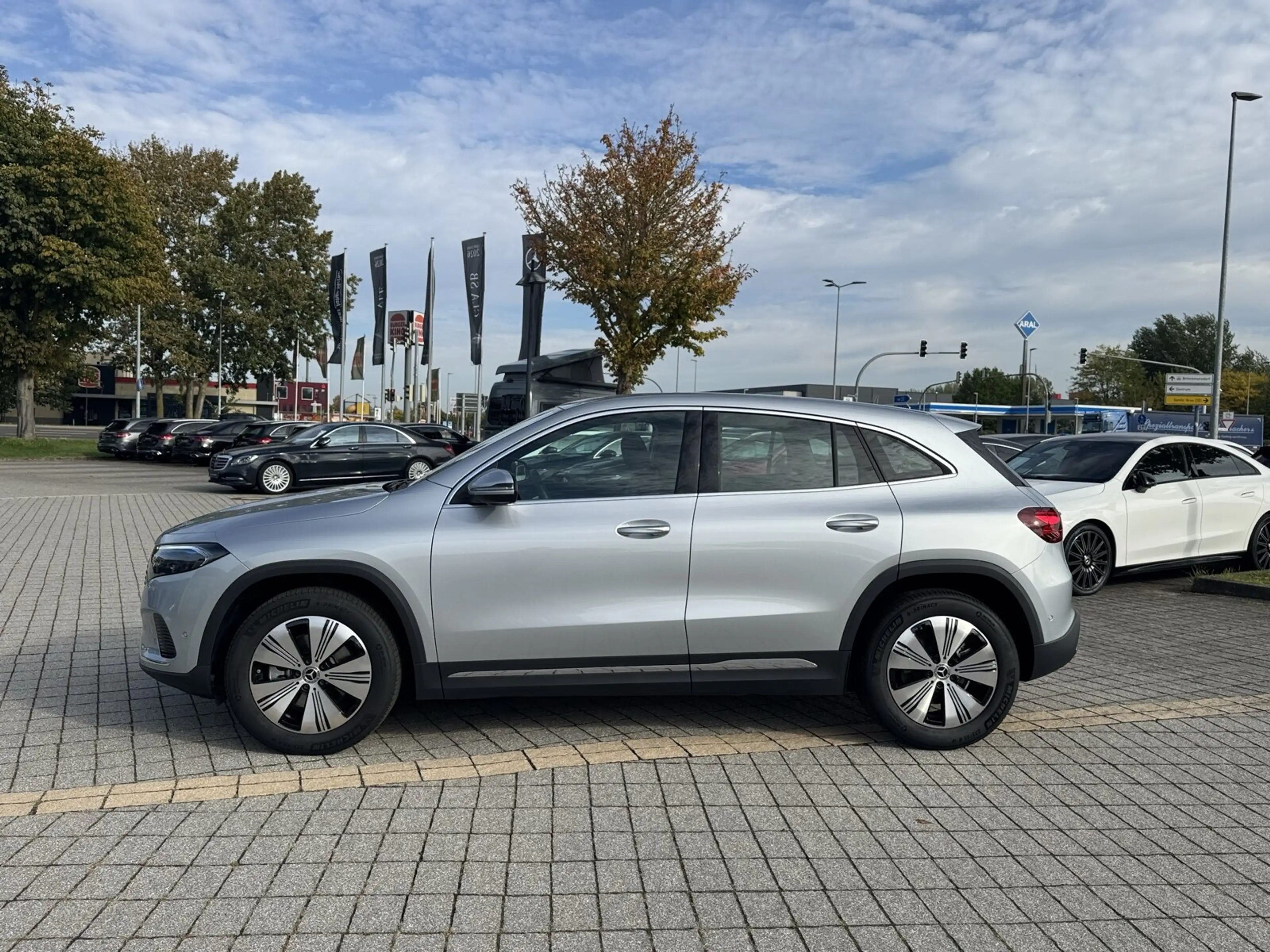 Mercedes-Benz EQA 250 EQA 250+ Progr Keyl Go RüKam LED Distro Soundsys — photo 7