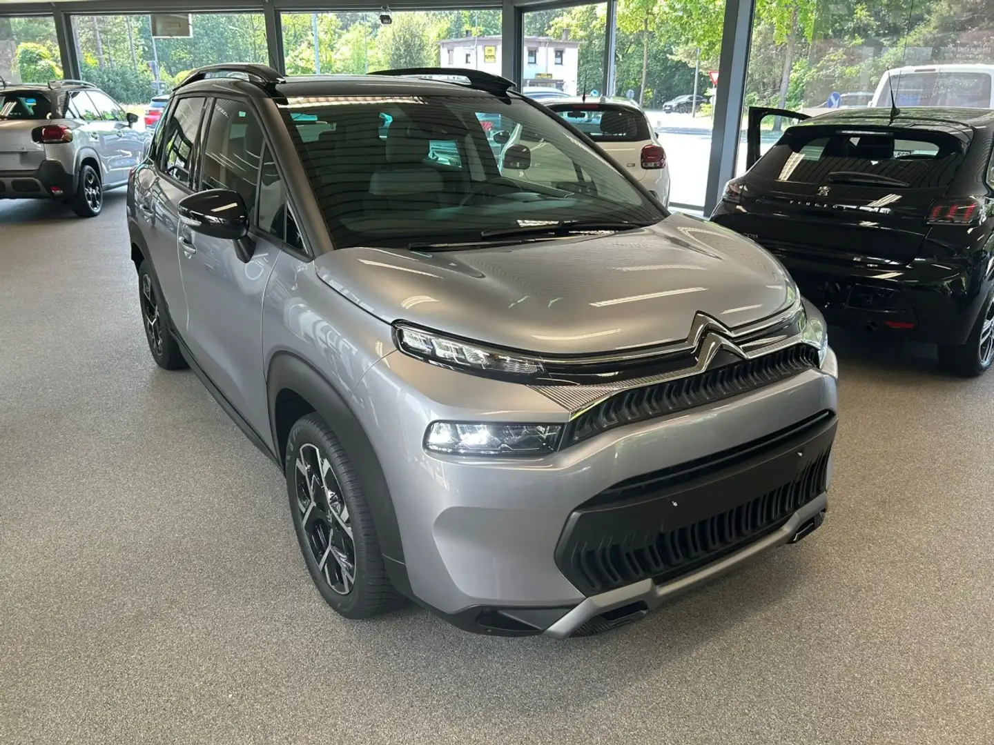 Citroen C3 Aircross 1.2 turbo 110 Shine Pack Gris - 1