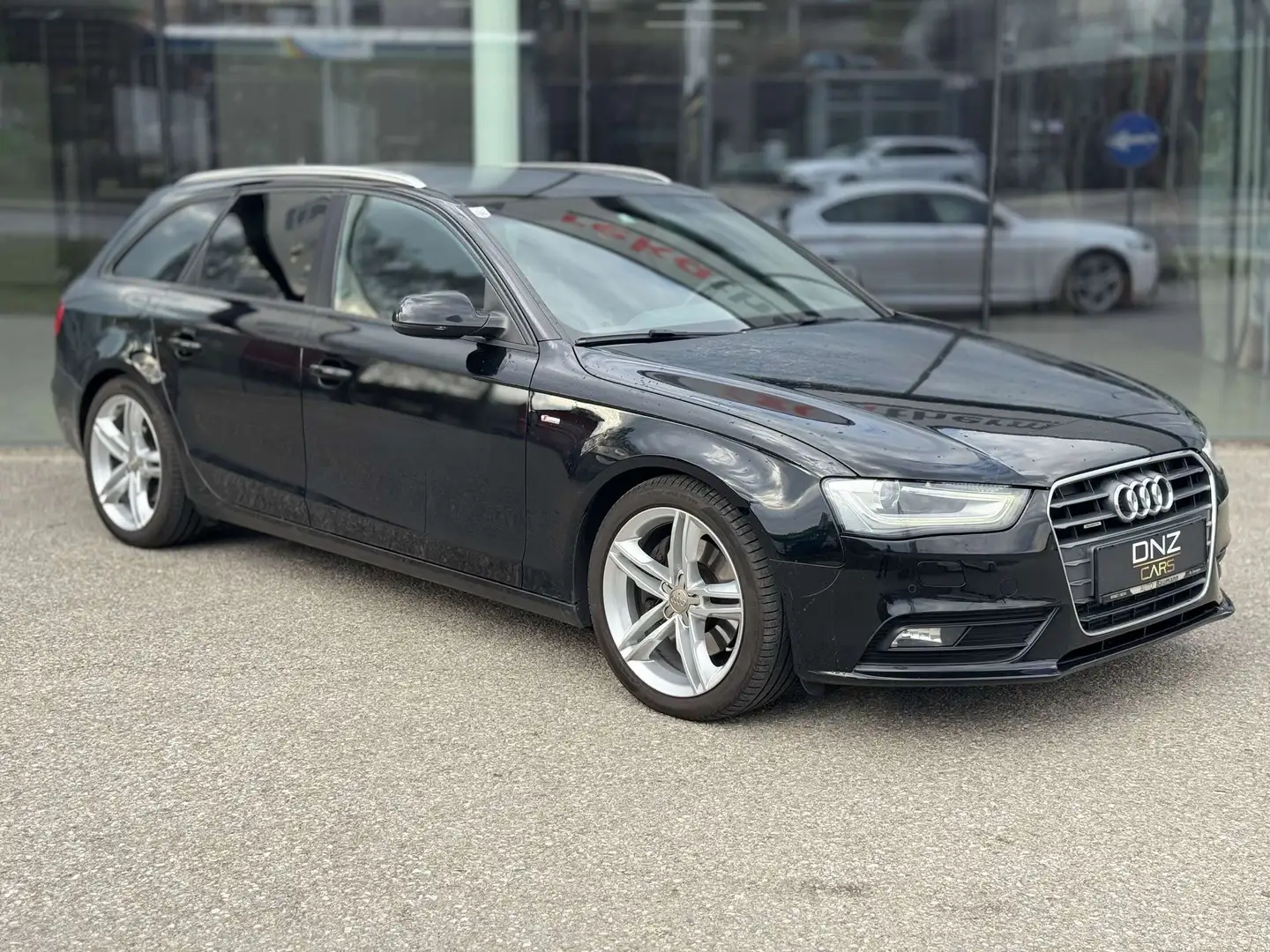 Audi A4 Avant 3,0 TDI quattro S-Line Schwarz - 2