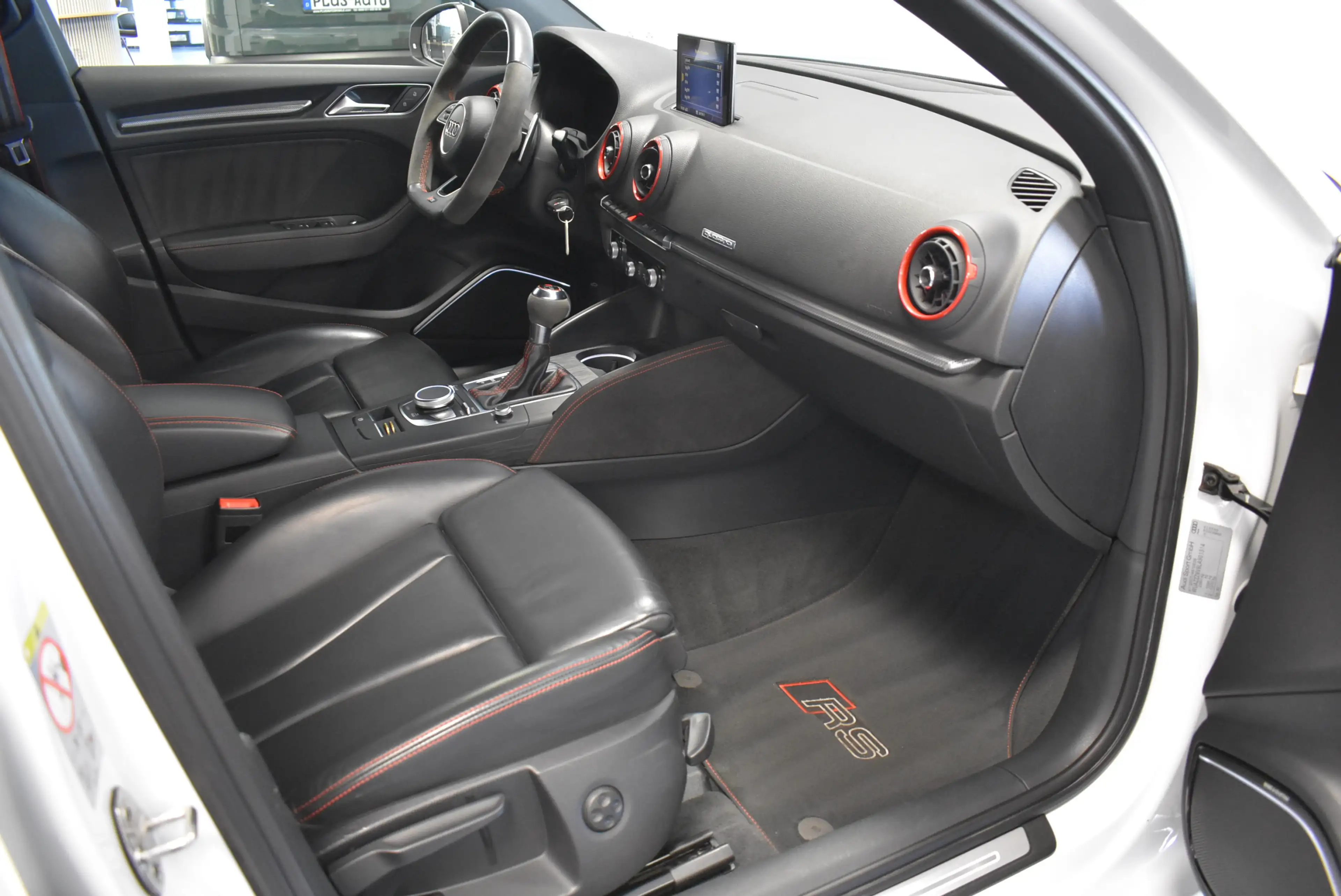 Audi RS3 2.5 TFSI Quattro Lim Aut Navi LED Kamer — photo 8