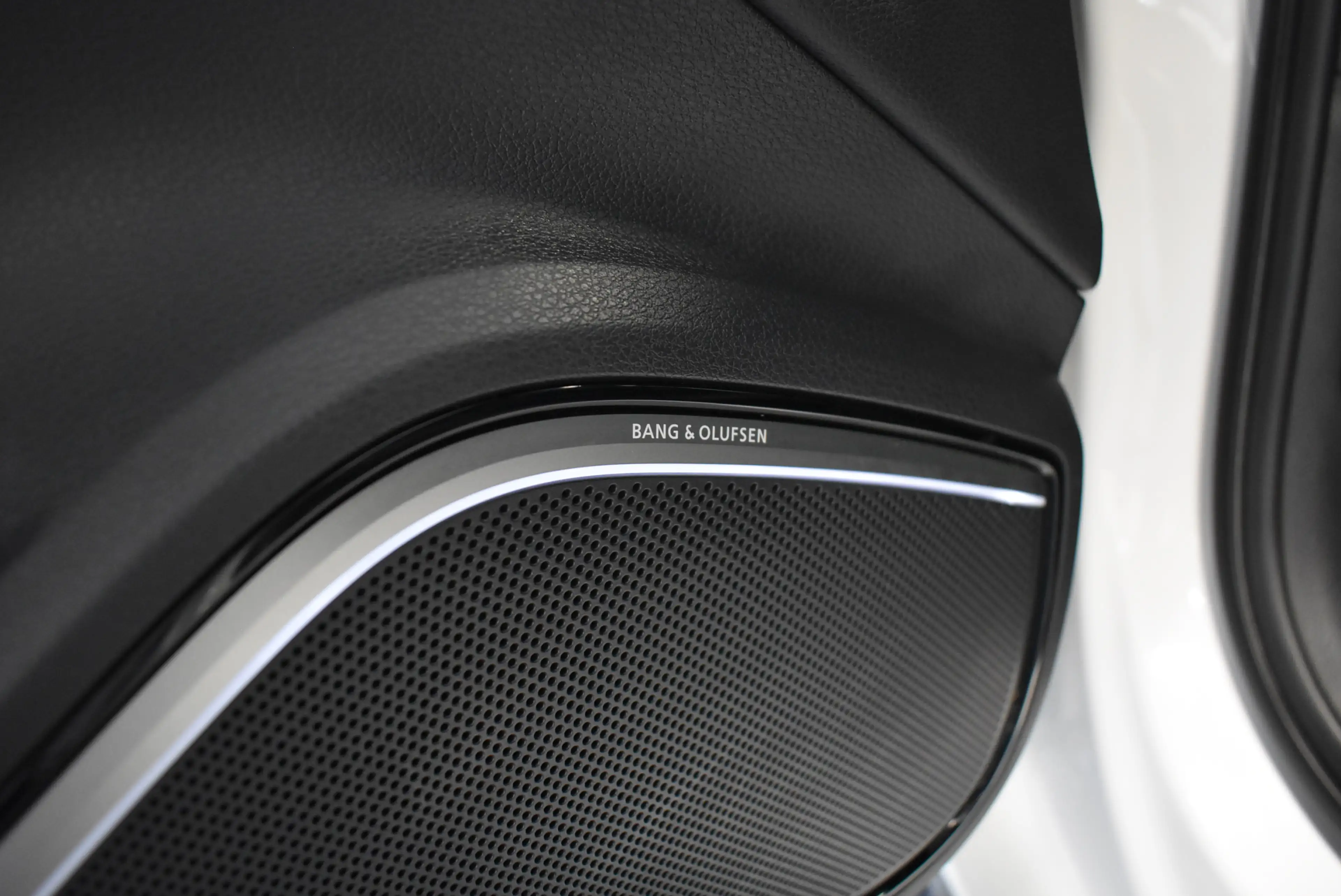 Audi RS3 2.5 TFSI Quattro Lim Aut Navi LED Kamer — photo 14