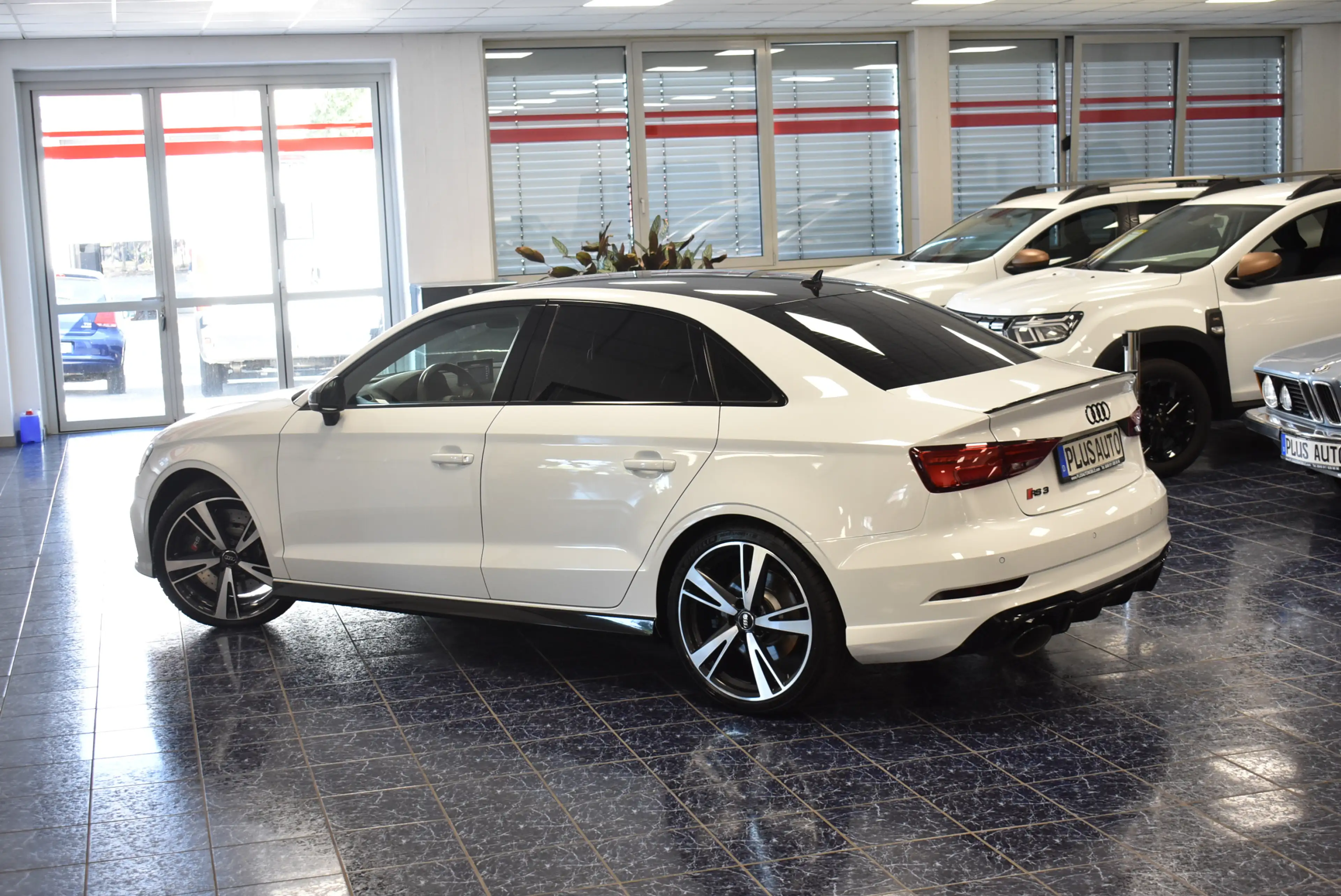 Audi RS3 2.5 TFSI Quattro Lim Aut Navi LED Kamer — photo 4