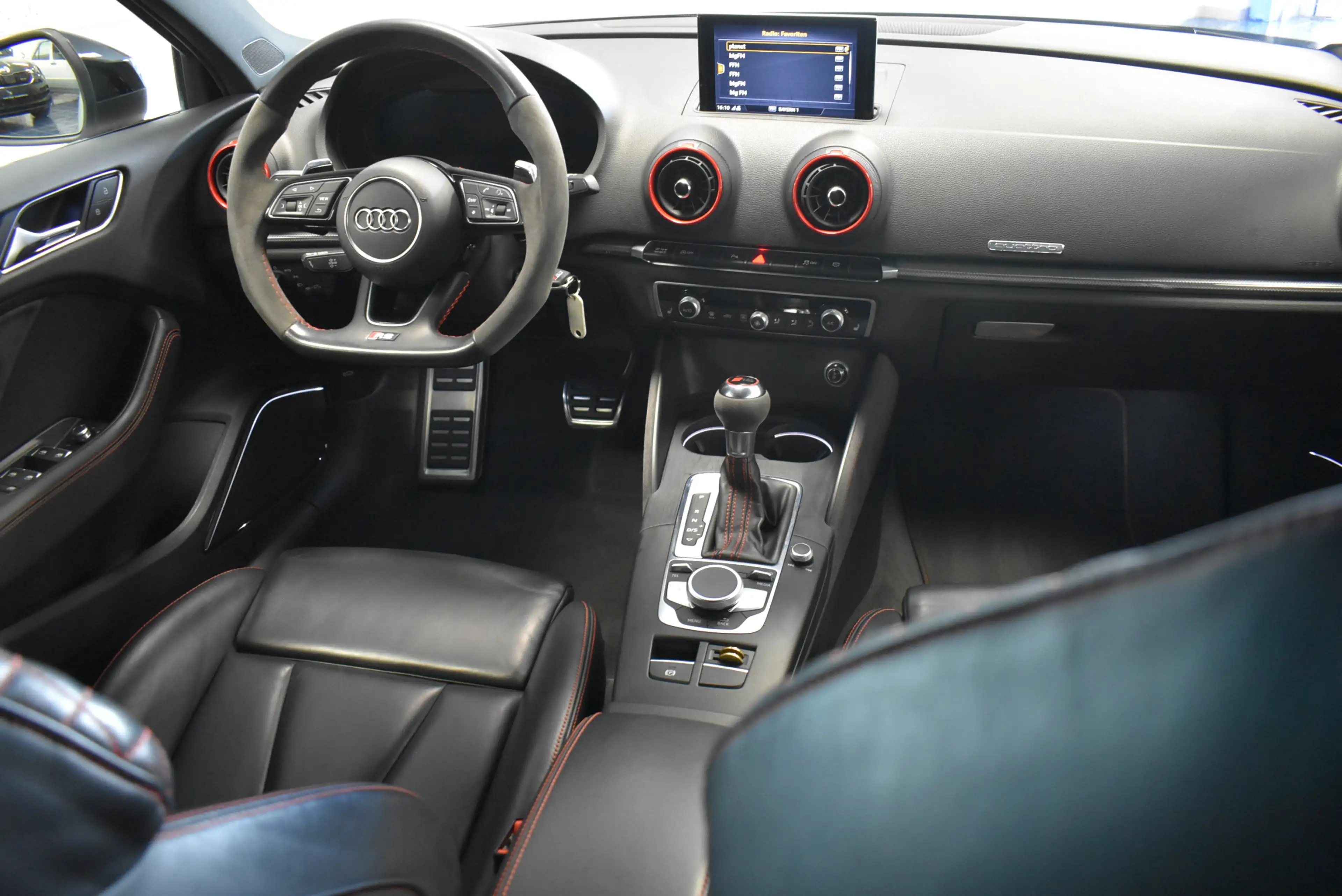 Audi RS3 2.5 TFSI Quattro Lim Aut Navi LED Kamer — photo 6