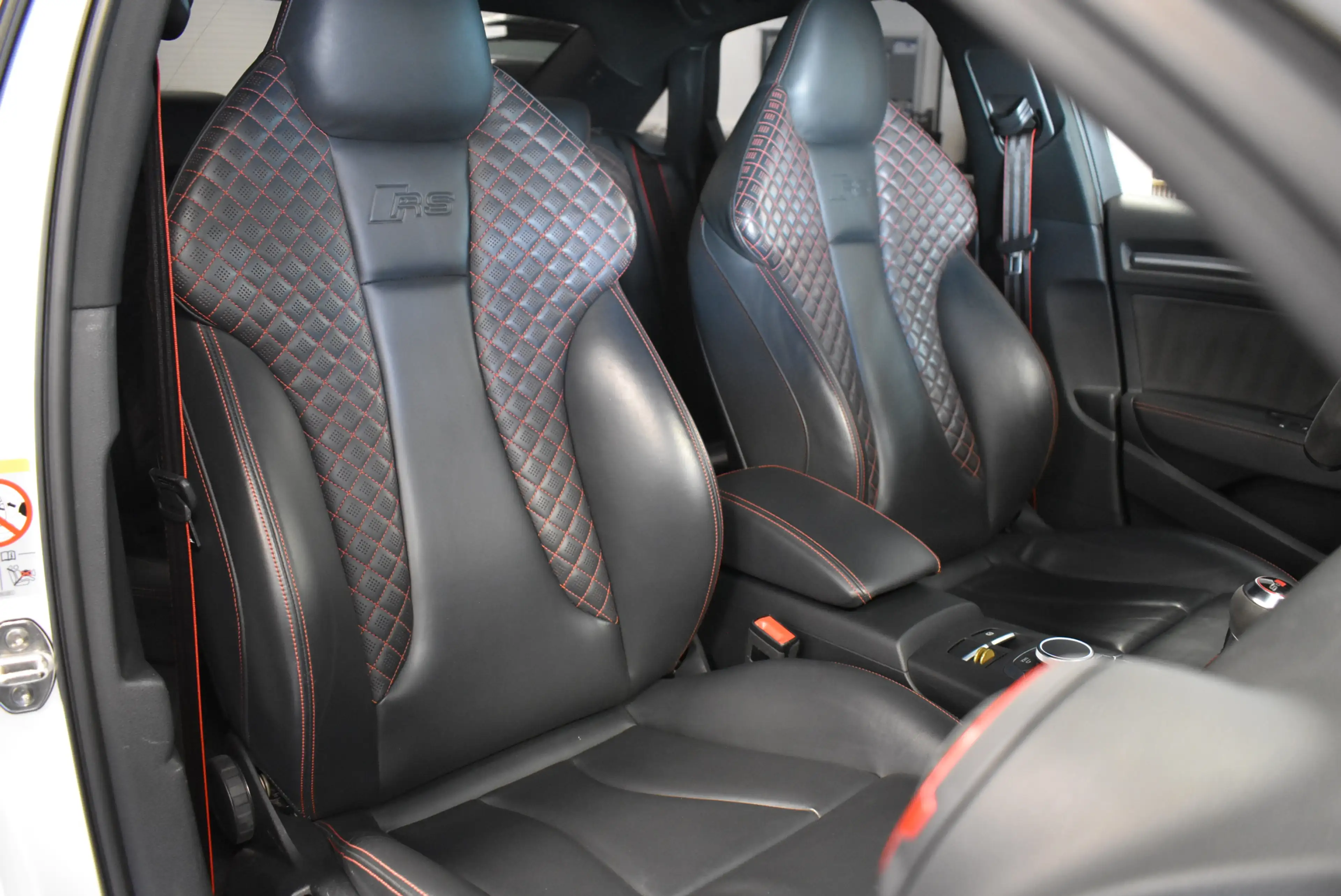 Audi RS3 2.5 TFSI Quattro Lim Aut Navi LED Kamer — photo 10