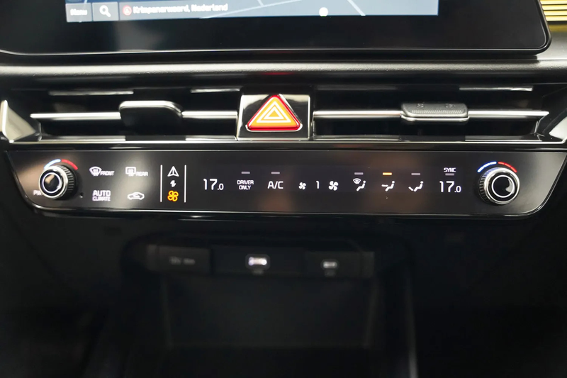 Kia e-Niro DynamicLine 64.8 kWh 3-fase [ Navi Adapt.cruise Ap — photo 8