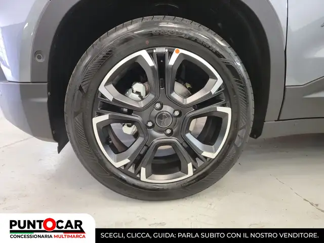 Jeep Avenger view 8