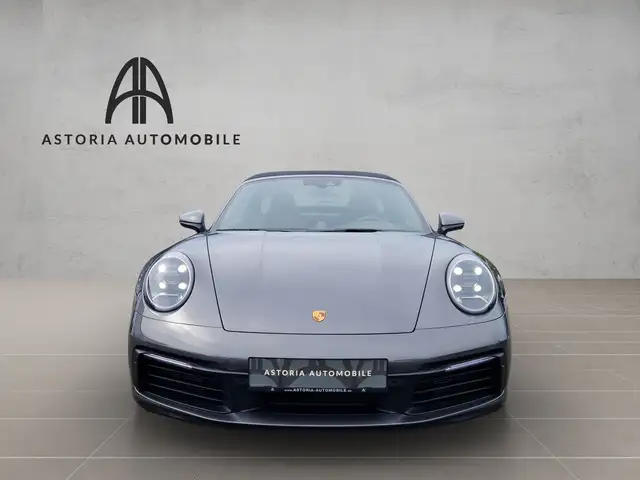 Porsche 992 view 2