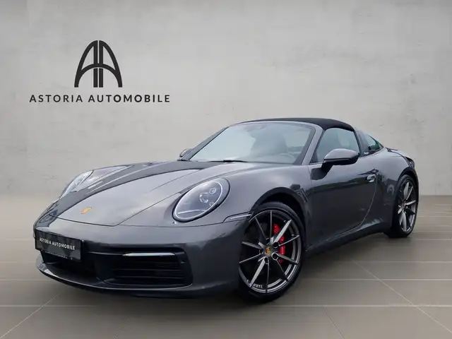 Porsche 992 main image
