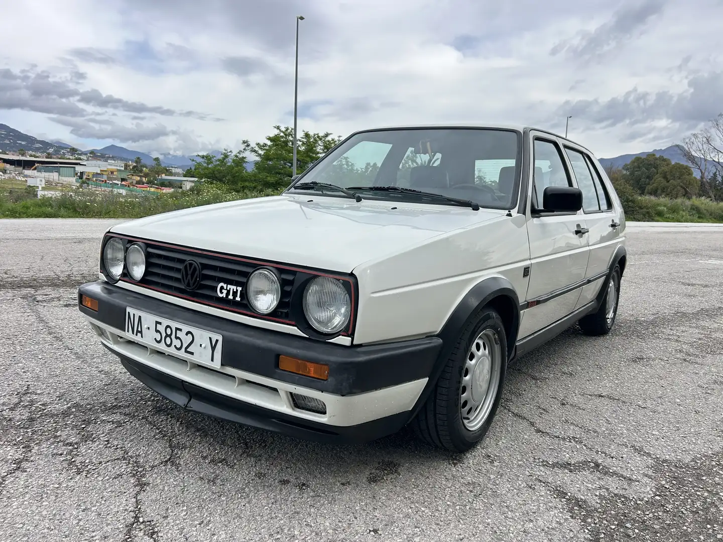 Volkswagen Golf GTI 1.8 110 - 1