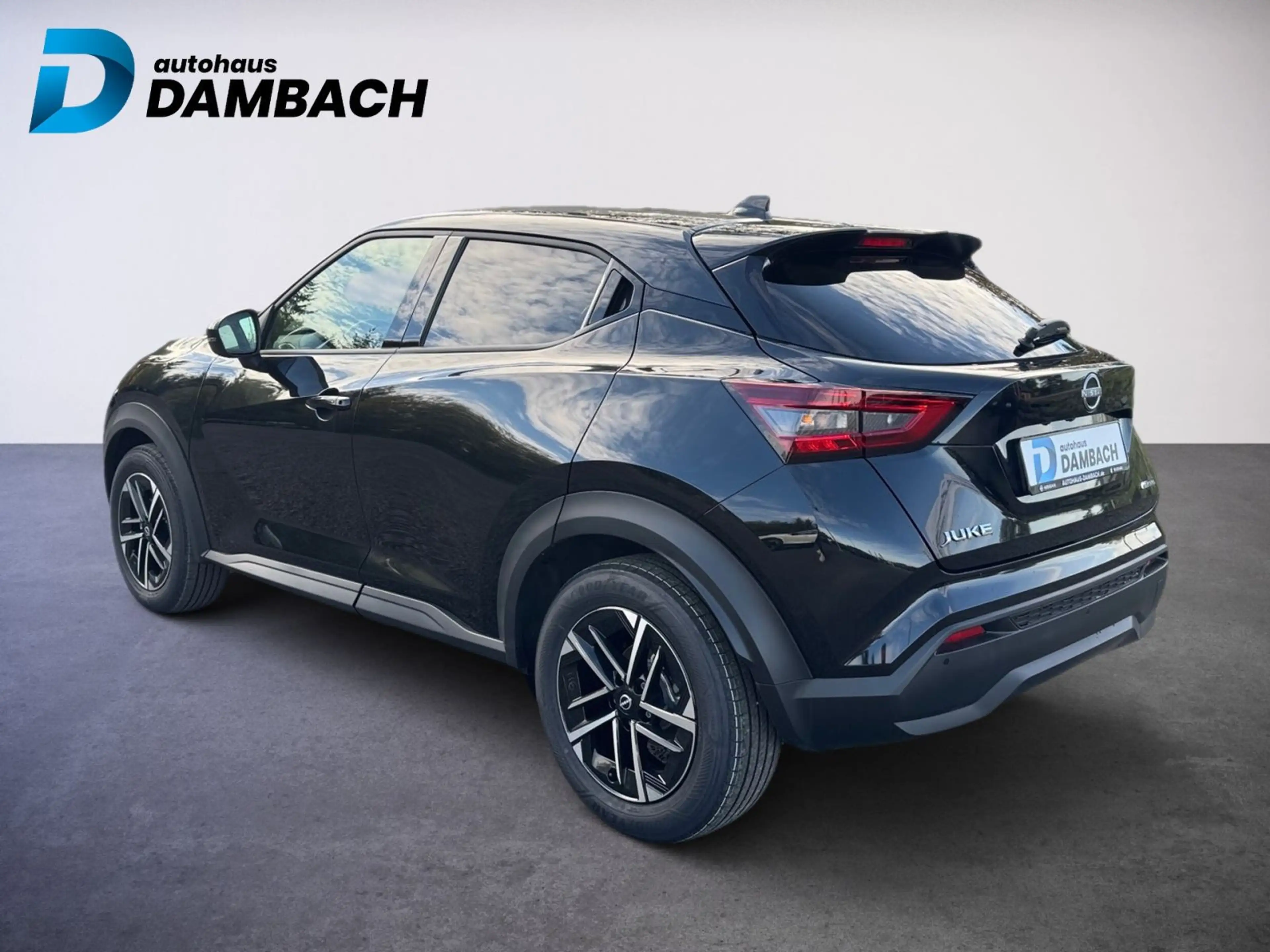 Nissan Juke 1.6 Hybrid N-Connecta Hybrid — photo 4
