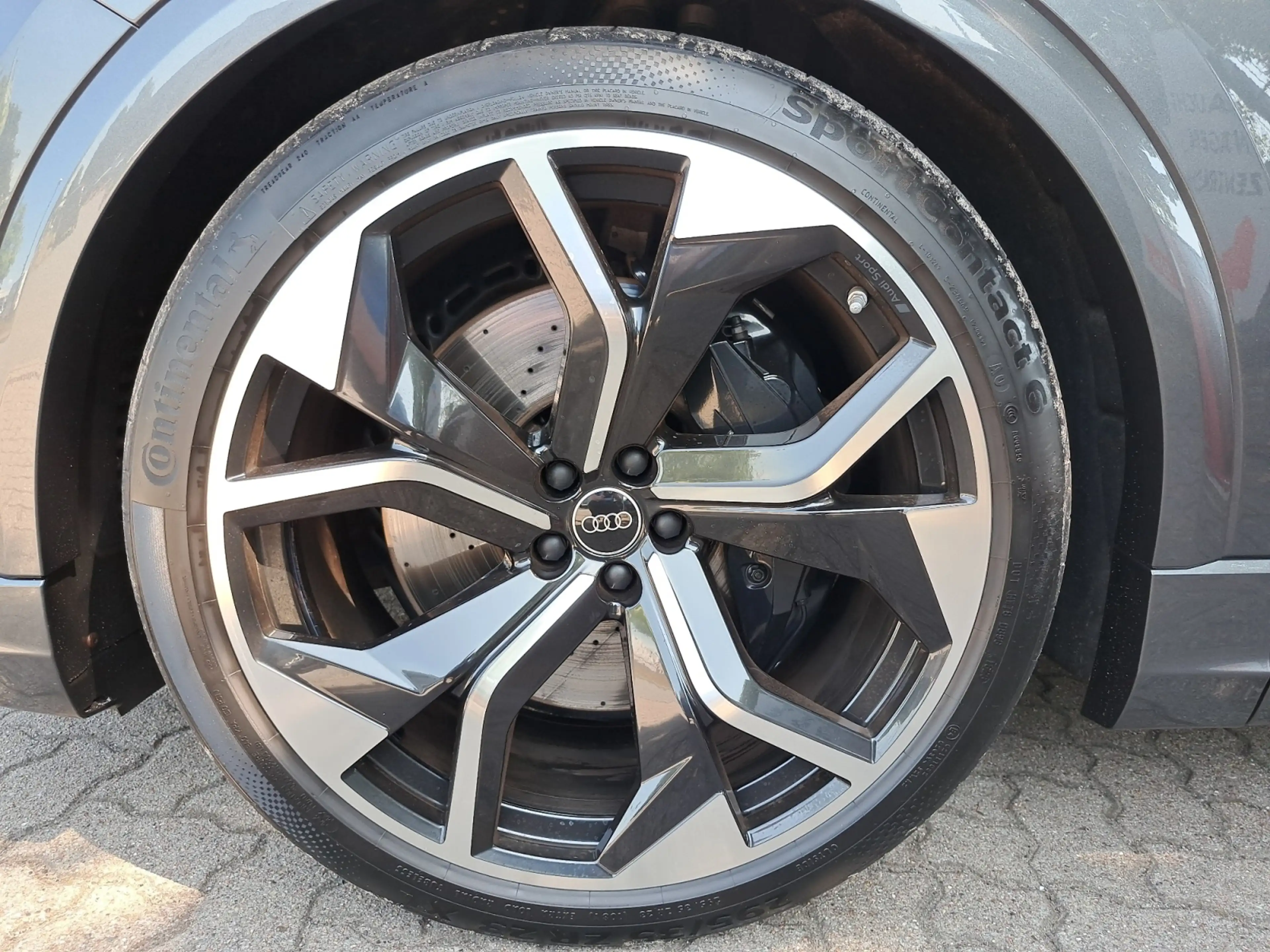 Audi RS Q8 quattro 23" ADVANCED STANDHEIZ HEAD PANO MATRIX — photo 8