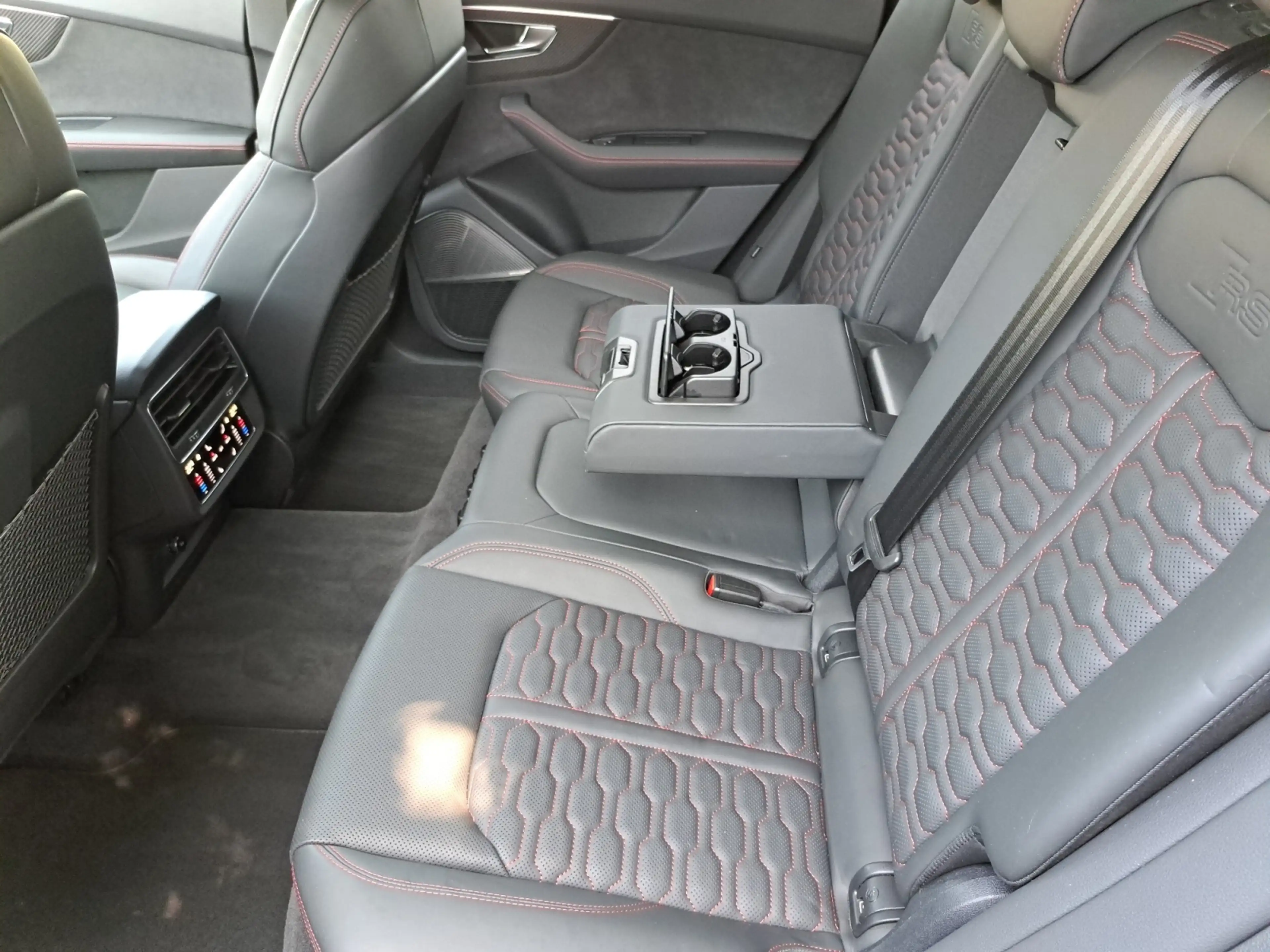 Audi RS Q8 quattro 23" ADVANCED STANDHEIZ HEAD PANO MATRIX — photo 11