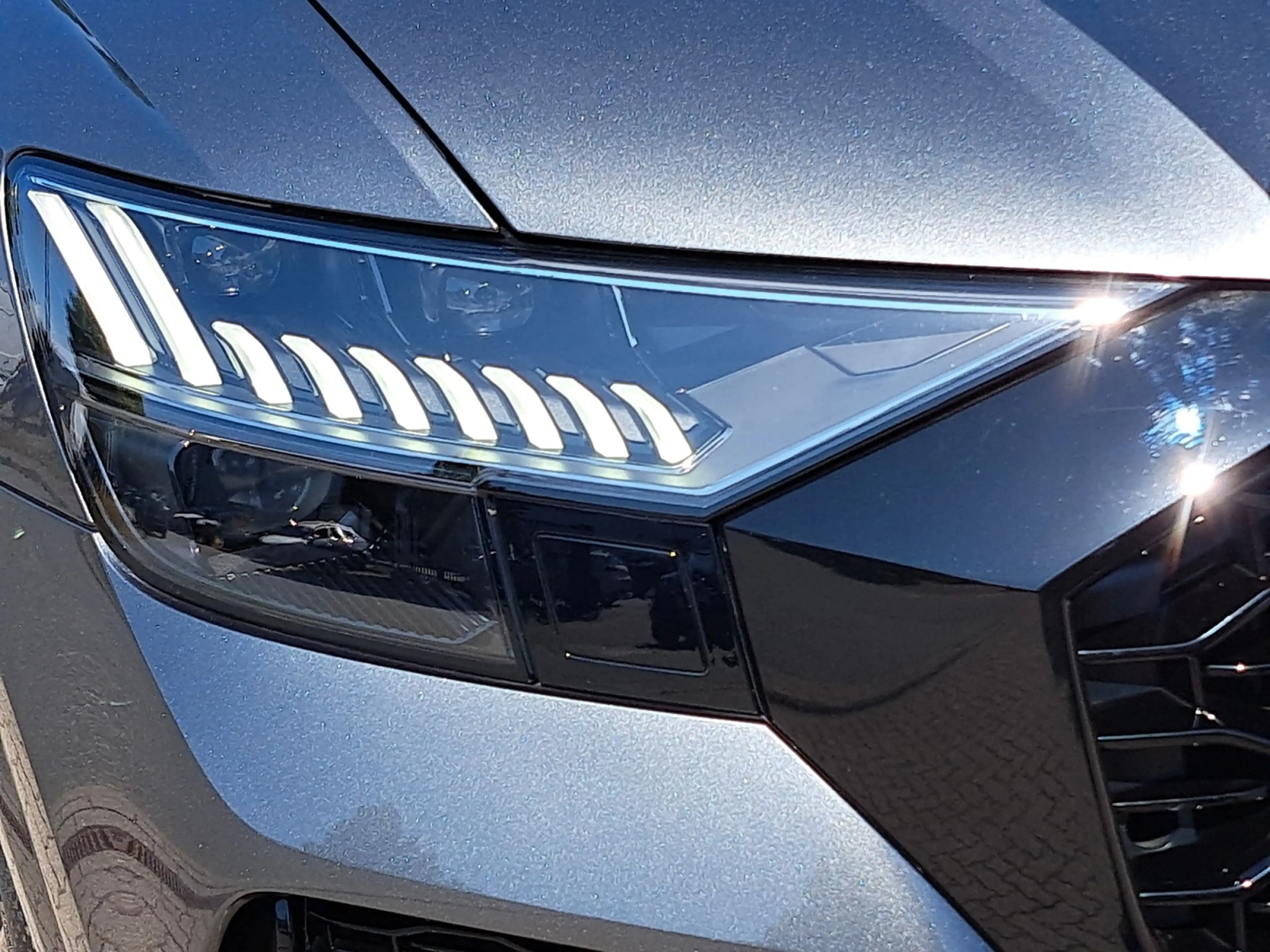 Audi RS Q8 quattro 23" ADVANCED STANDHEIZ HEAD PANO MATRIX — photo 4