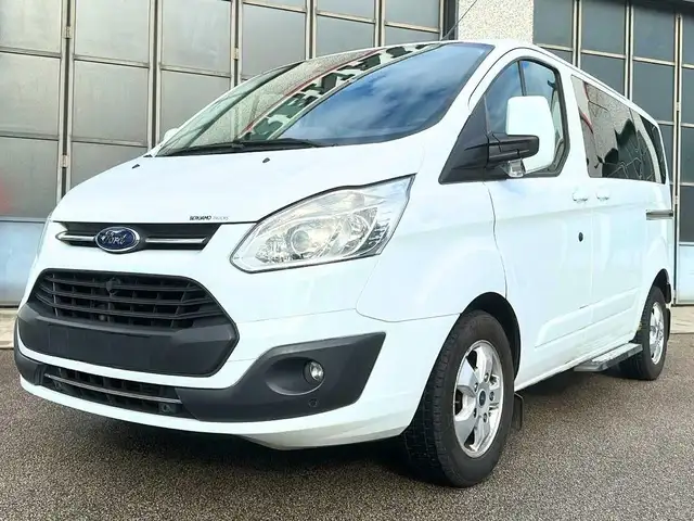 Ford Tourneo Custom L1H1 – 2.0 TDCi – 170CV – 8 Posti – E6B