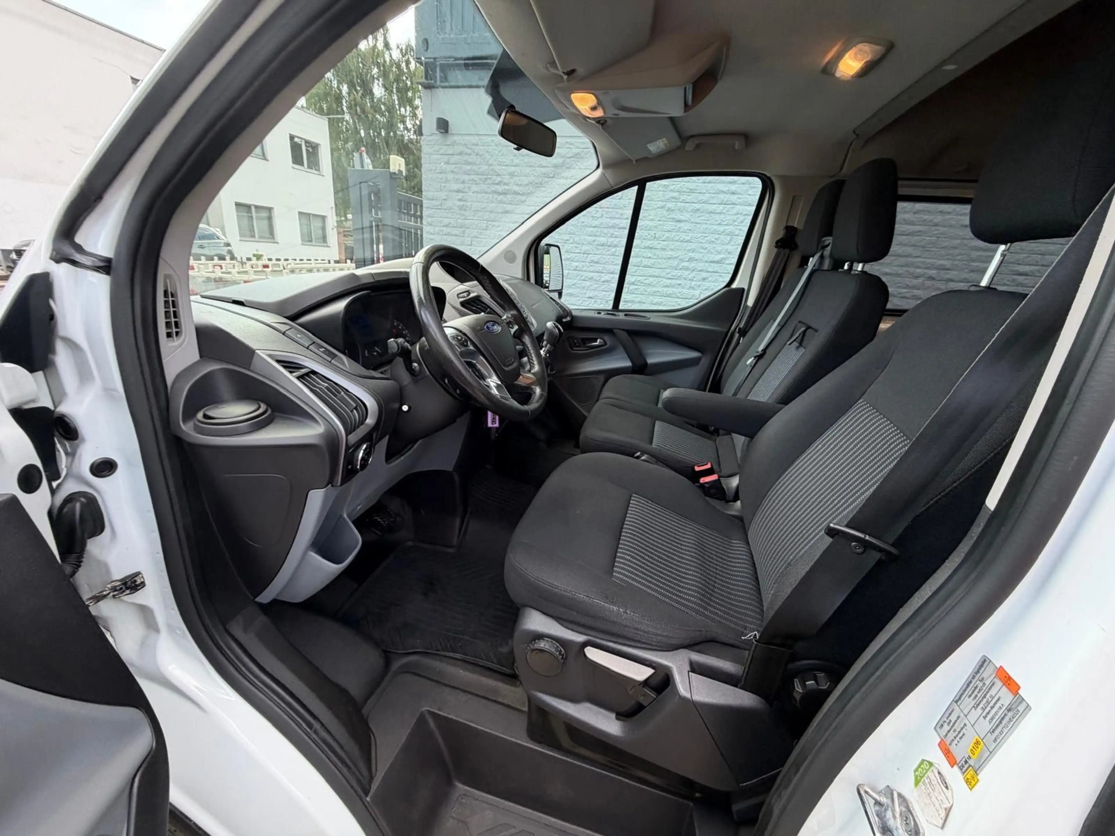 Ford Transit /Tourneo Custom Kombi 310 L2 Trend 8 Sitz — photo 10