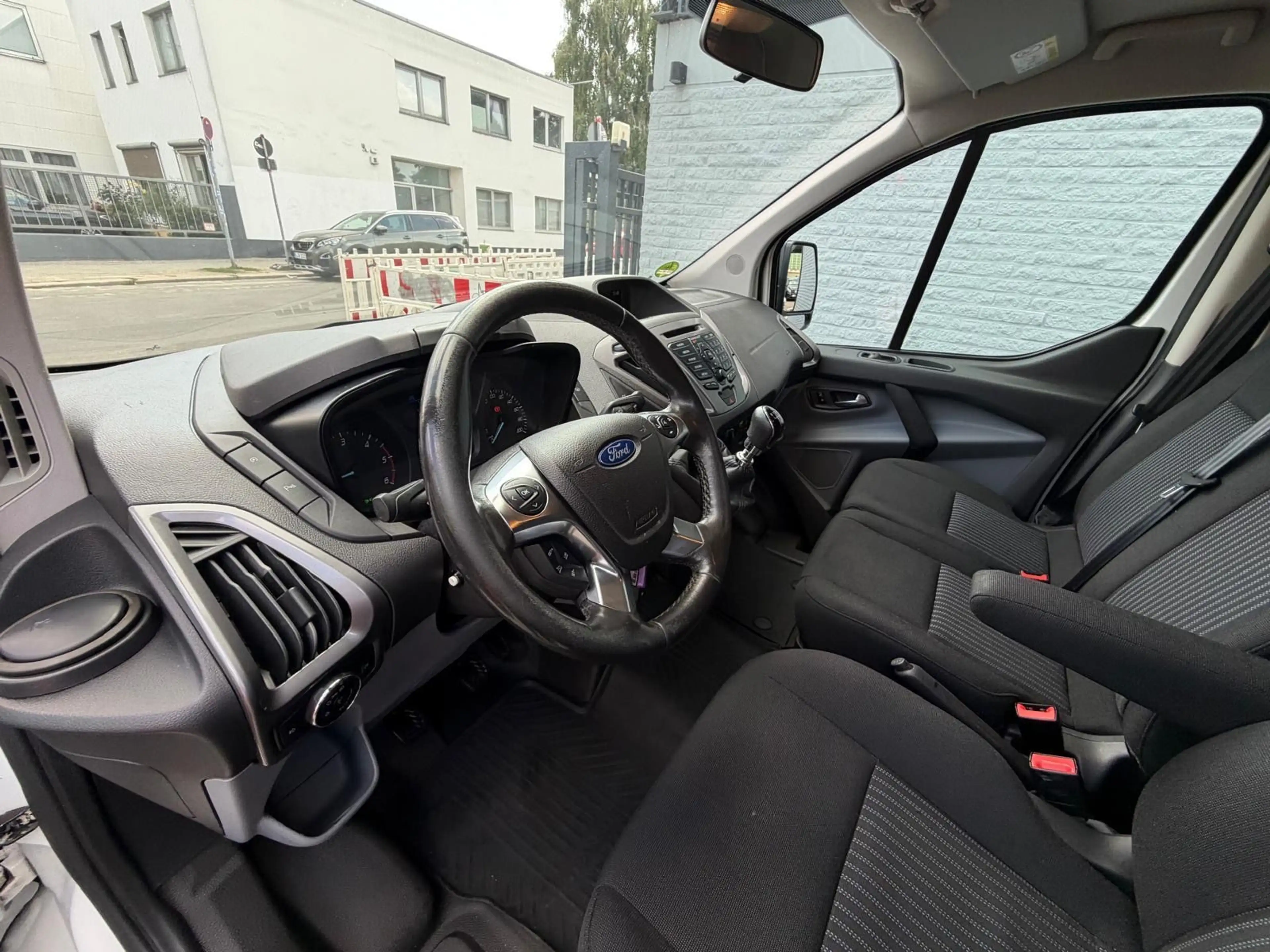Ford Transit /Tourneo Custom Kombi 310 L2 Trend 8 Sitz — photo 8