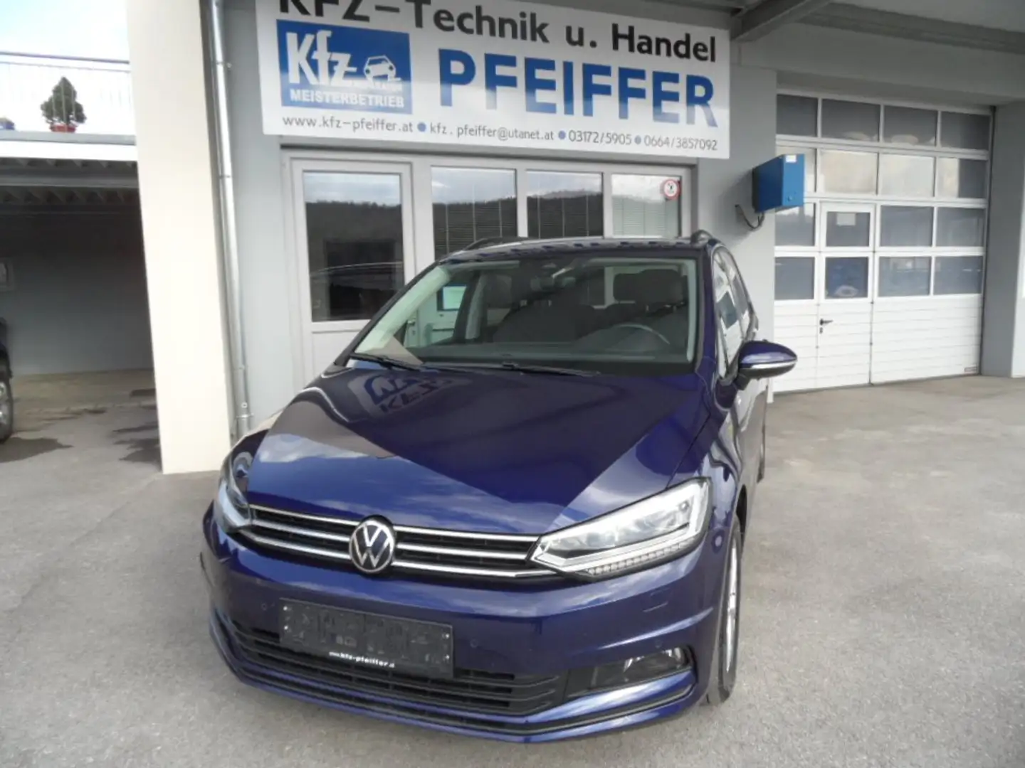 Volkswagen Touran Comfortl. 2,0 TDI *****AHV, LED, Navi, Kamera, ... Blau - 1