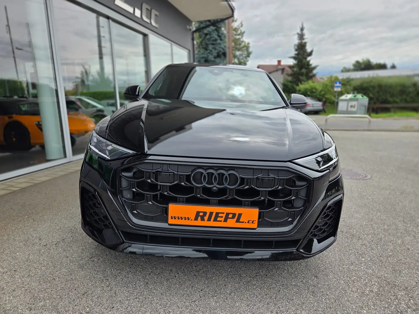 Audi Q8 TFSI e quattro 290 kW Megavoll Massage Lüftung Schwarz - 2