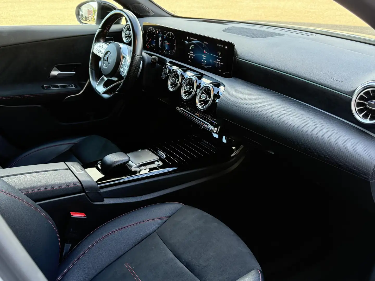 Mercedes-Benz A 180 Limousine A d AMG Line Blanc - 2